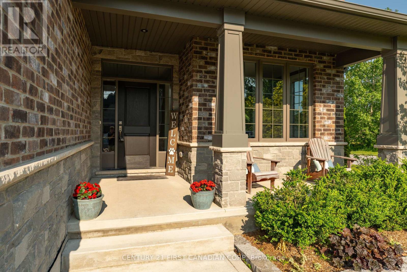 191 Spencer Avenue, Lucan Biddulph (Lucan), Ontario  N0M 2J0 - Photo 6 - X12212630