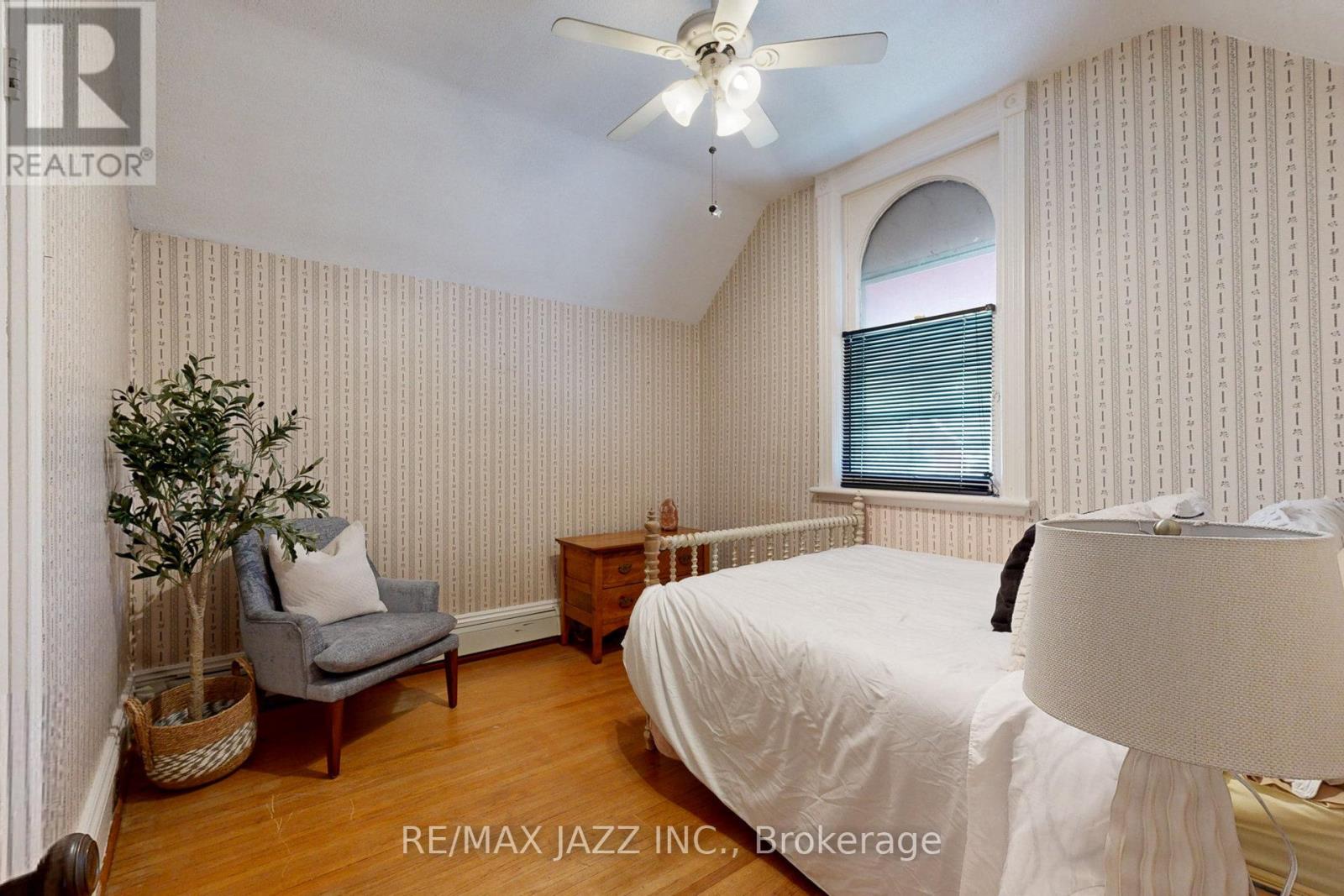 243 Brant Avenue, Brantford, Ontario  N3T 3J4 - Photo 24 - X12212676