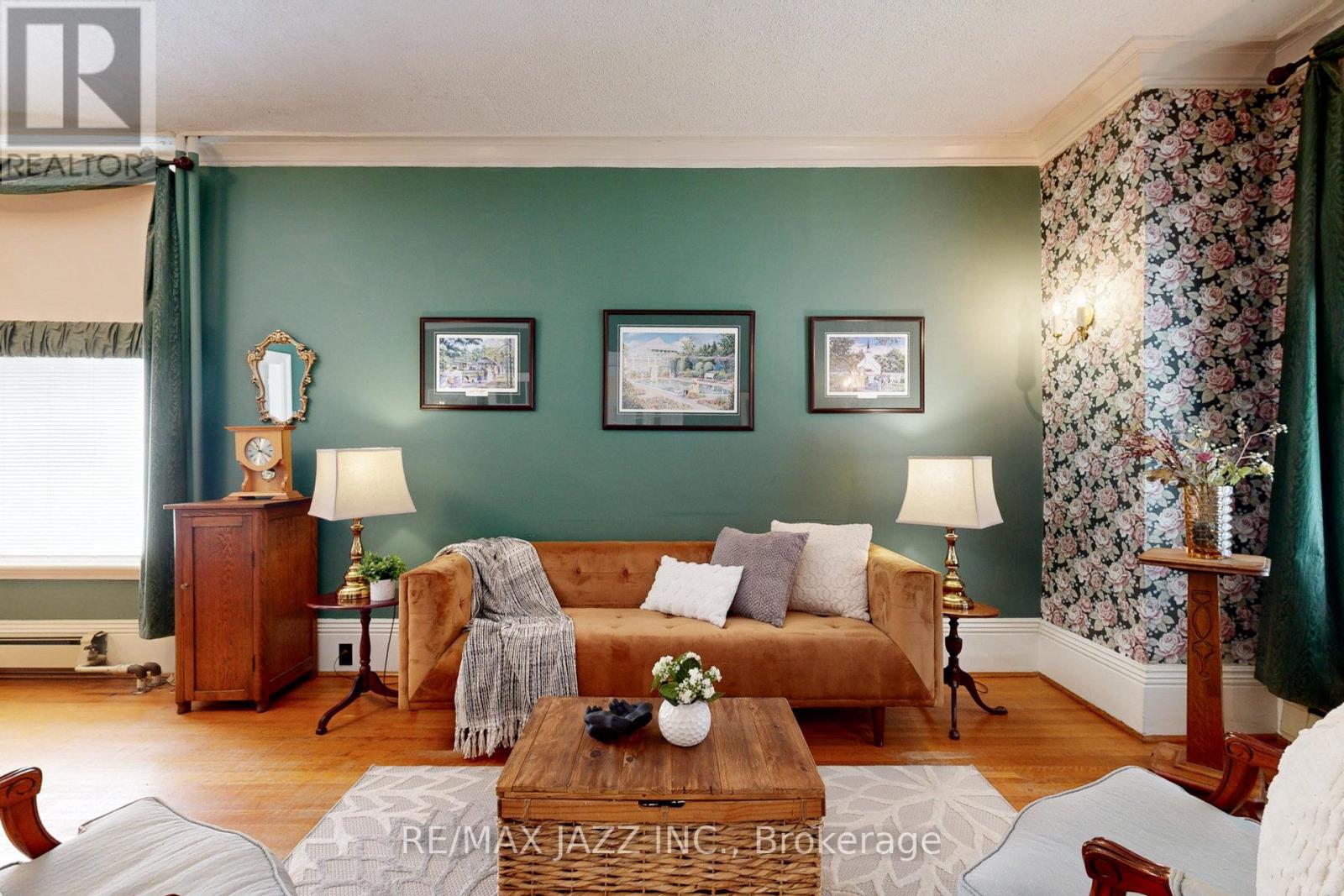 243 Brant Avenue, Brantford, Ontario  N3T 3J4 - Photo 5 - X12212676