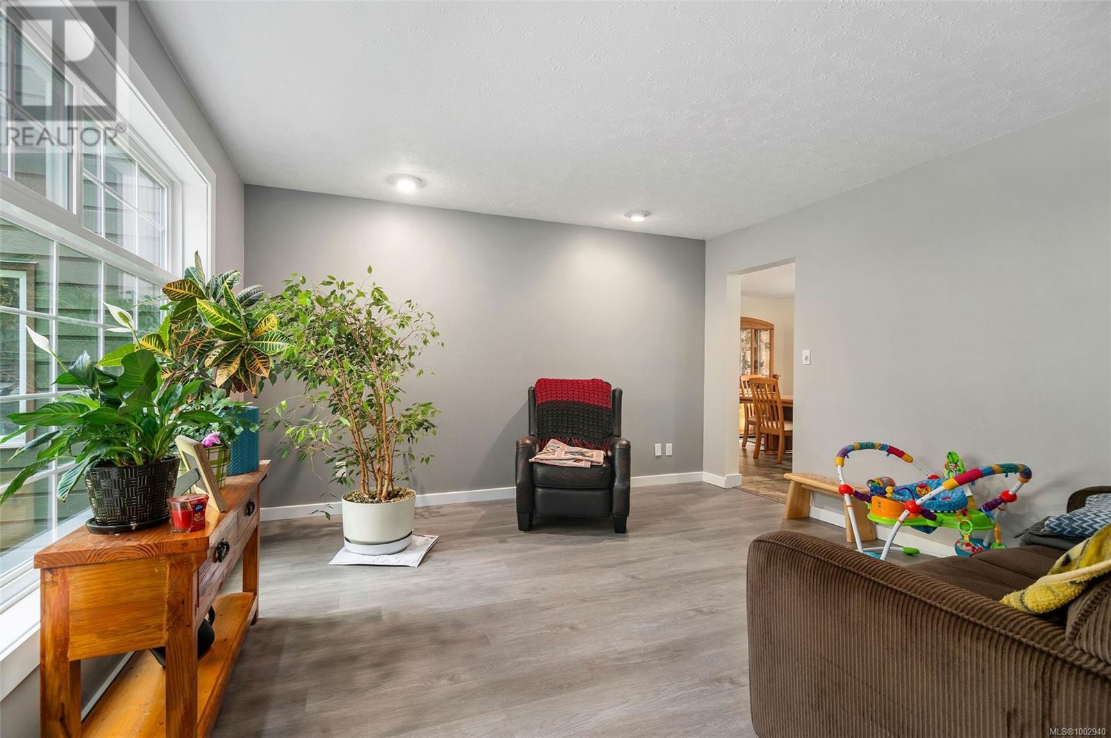 3835 James Cres, Black Creek, British Columbia  V9J 1G1 - Photo 10 - 1002940