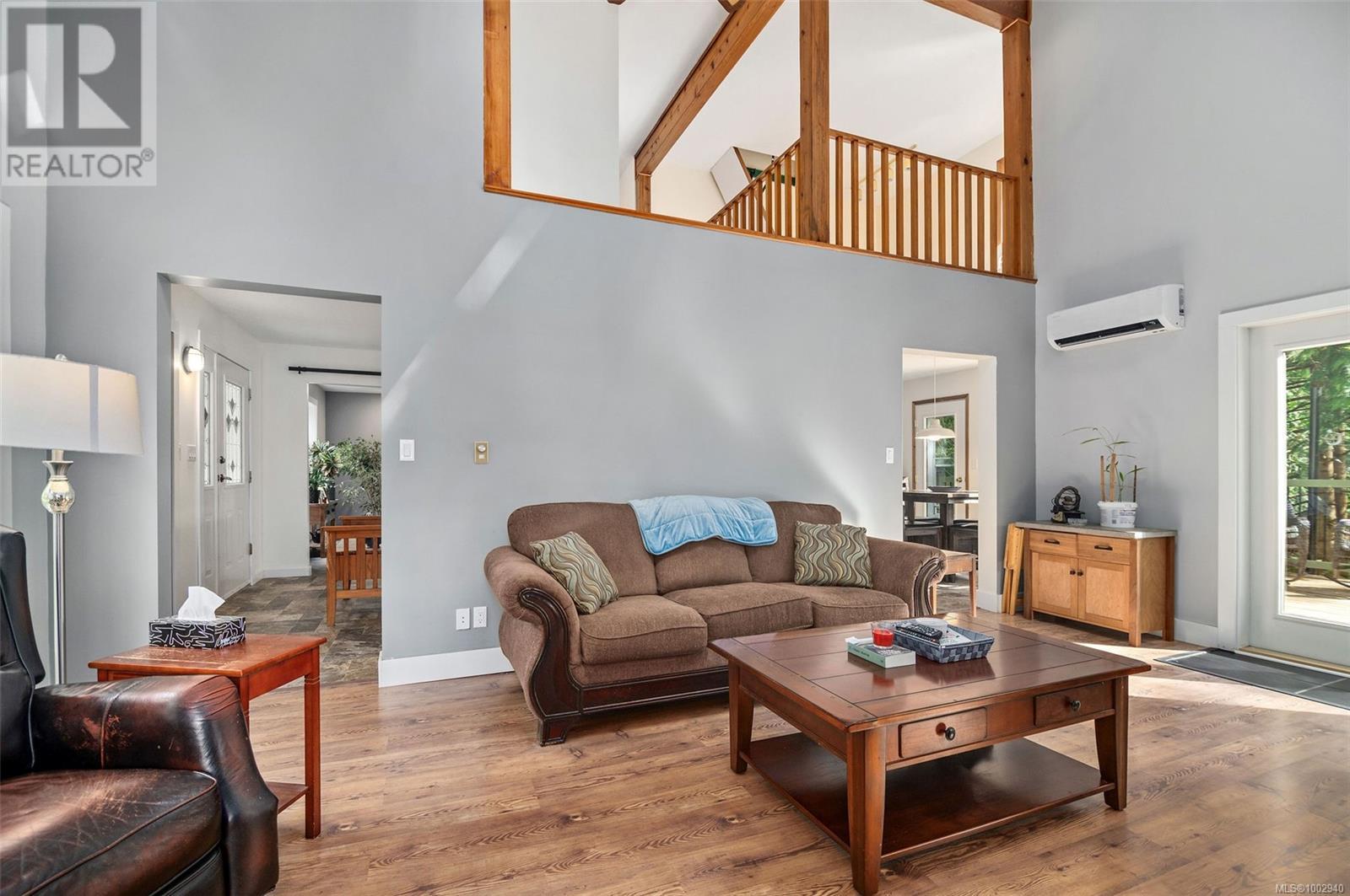 3835 James Cres, Black Creek, British Columbia  V9J 1G1 - Photo 2 - 1002940