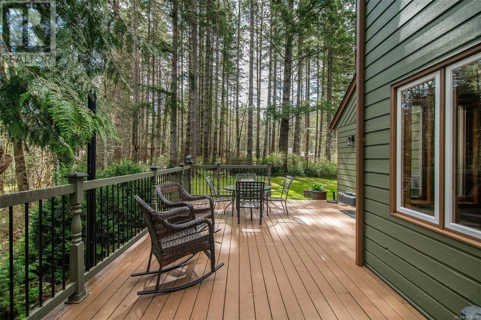 3835 James Cres, Black Creek, British Columbia  V9J 1G1 - Photo 38 - 1002940