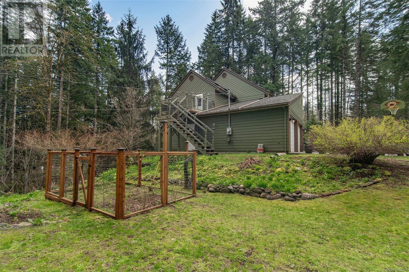 3835 James Cres, Black Creek, British Columbia  V9J 1G1 - Photo 44 - 1002940