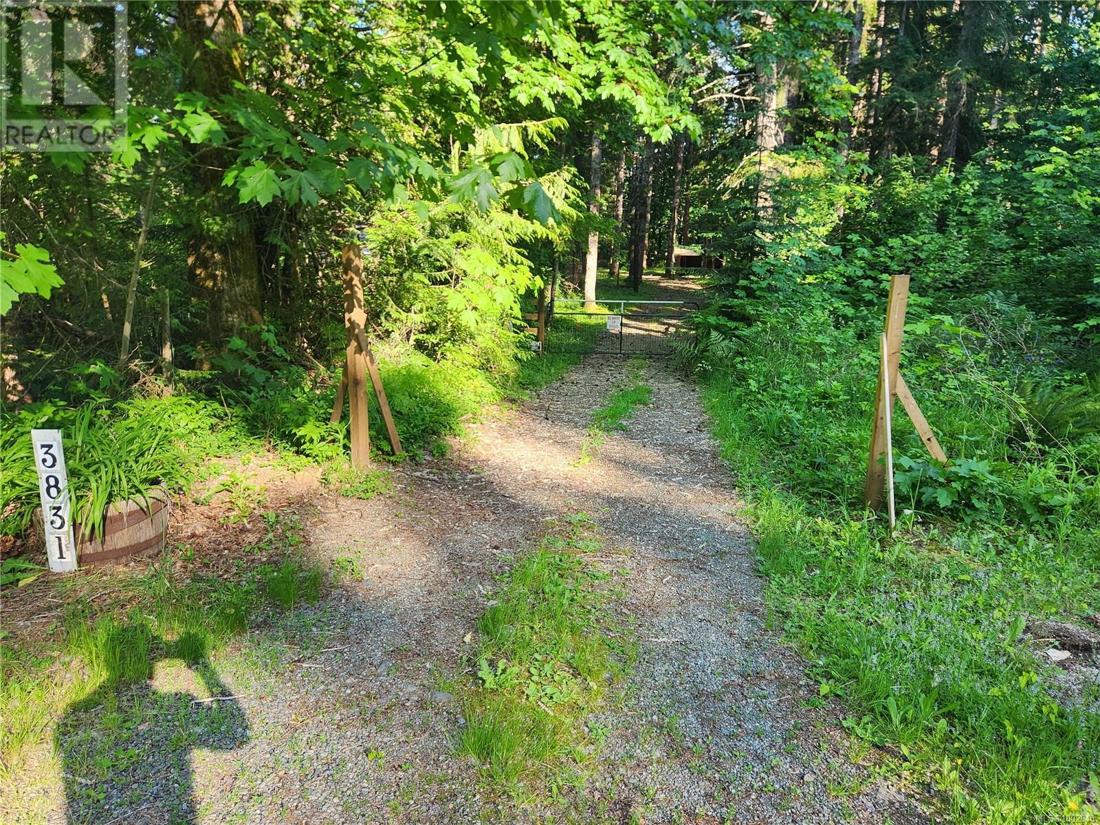 3835 James Cres, Black Creek, British Columbia  V9J 1G1 - Photo 49 - 1002940