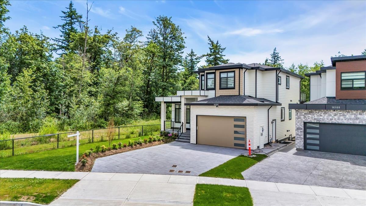 Property at 16192 78 AVENUE image 2