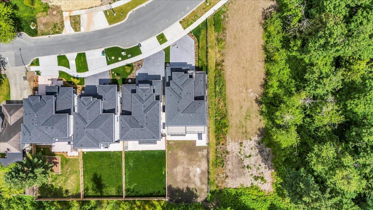 Property at 16192 78 AVENUE image 3