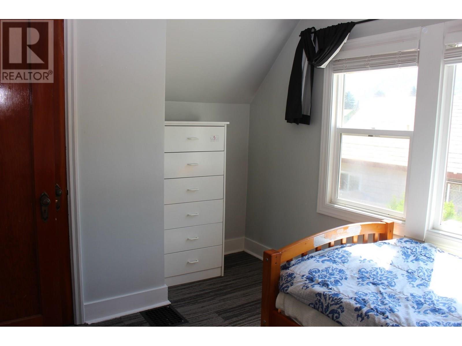 1317 Columbia Avenue, Trail, British Columbia  V1R 1J5 - Photo 37 - 10351507