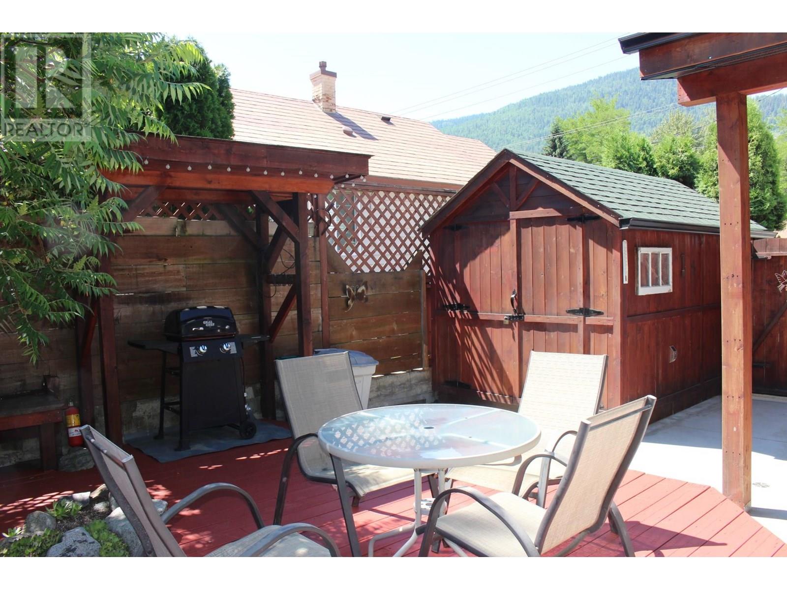 1317 Columbia Avenue, Trail, British Columbia  V1R 1J5 - Photo 13 - 10351507