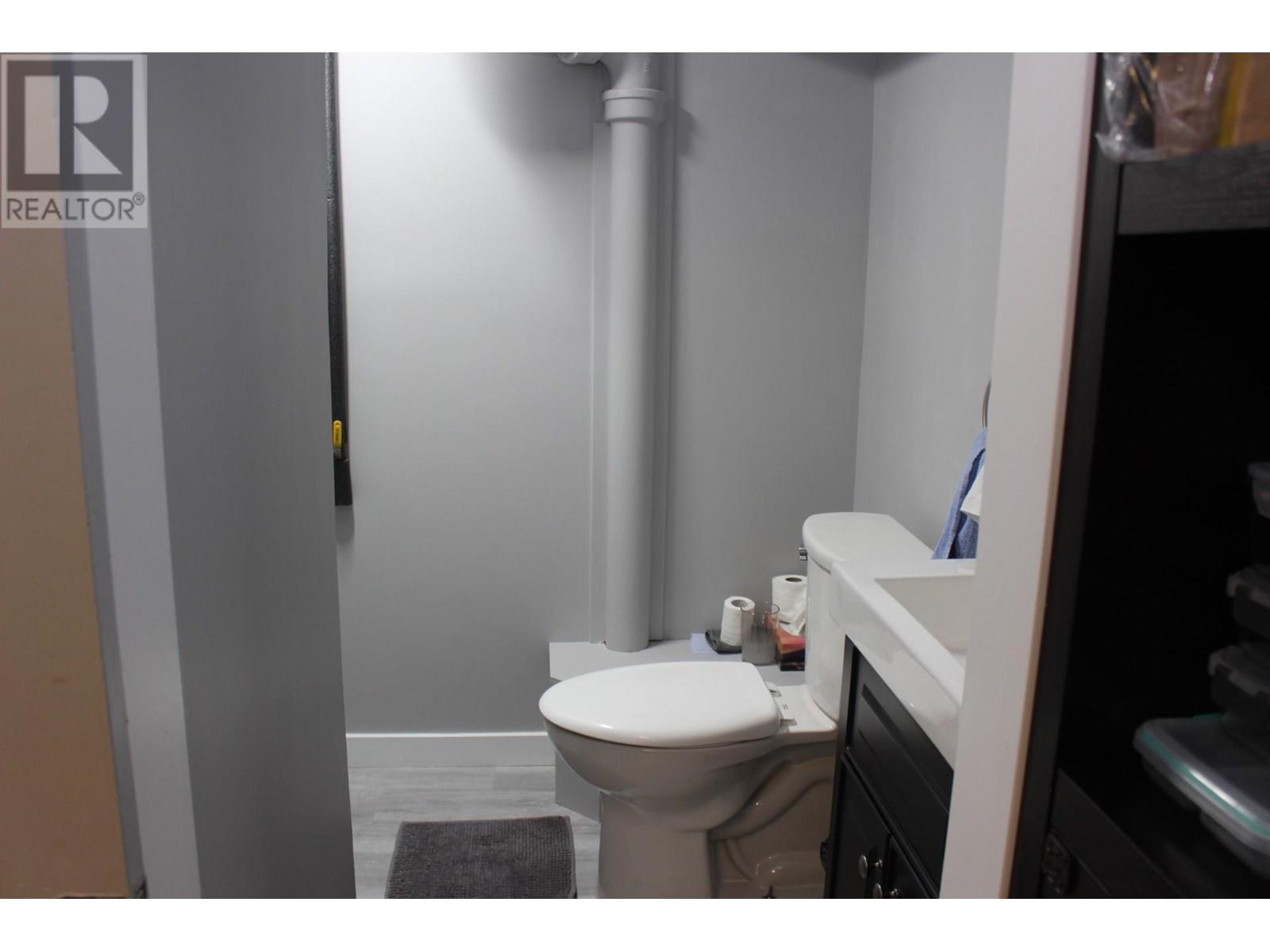 1317 Columbia Avenue, Trail, British Columbia  V1R 1J5 - Photo 45 - 10351507