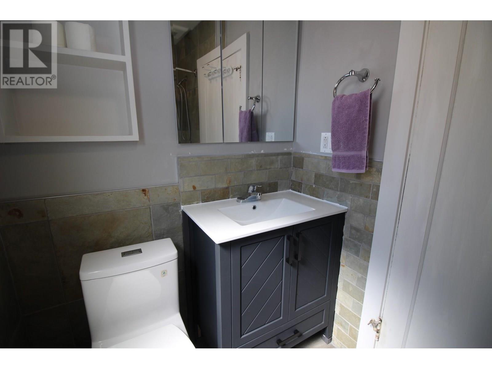 1317 Columbia Avenue, Trail, British Columbia  V1R 1J5 - Photo 33 - 10351507