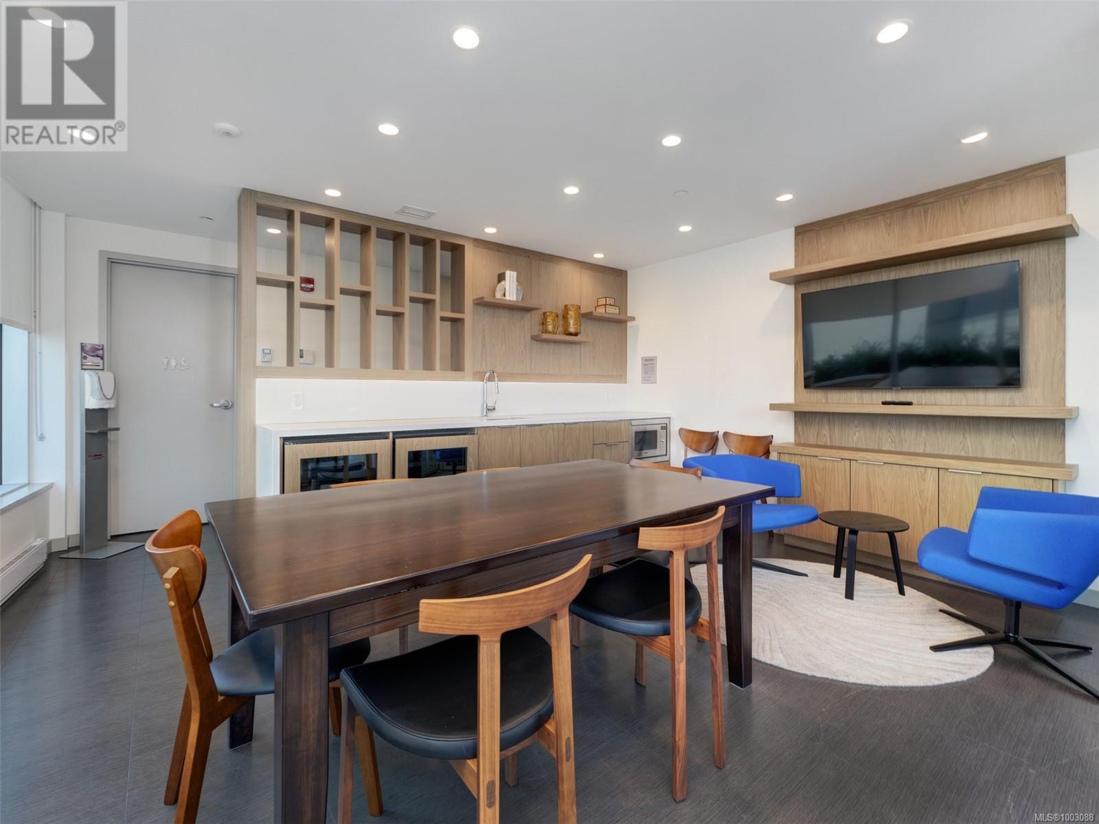 104 530 Michigan St, Victoria, British Columbia  V8V 0G2 - Photo 20 - 1003088