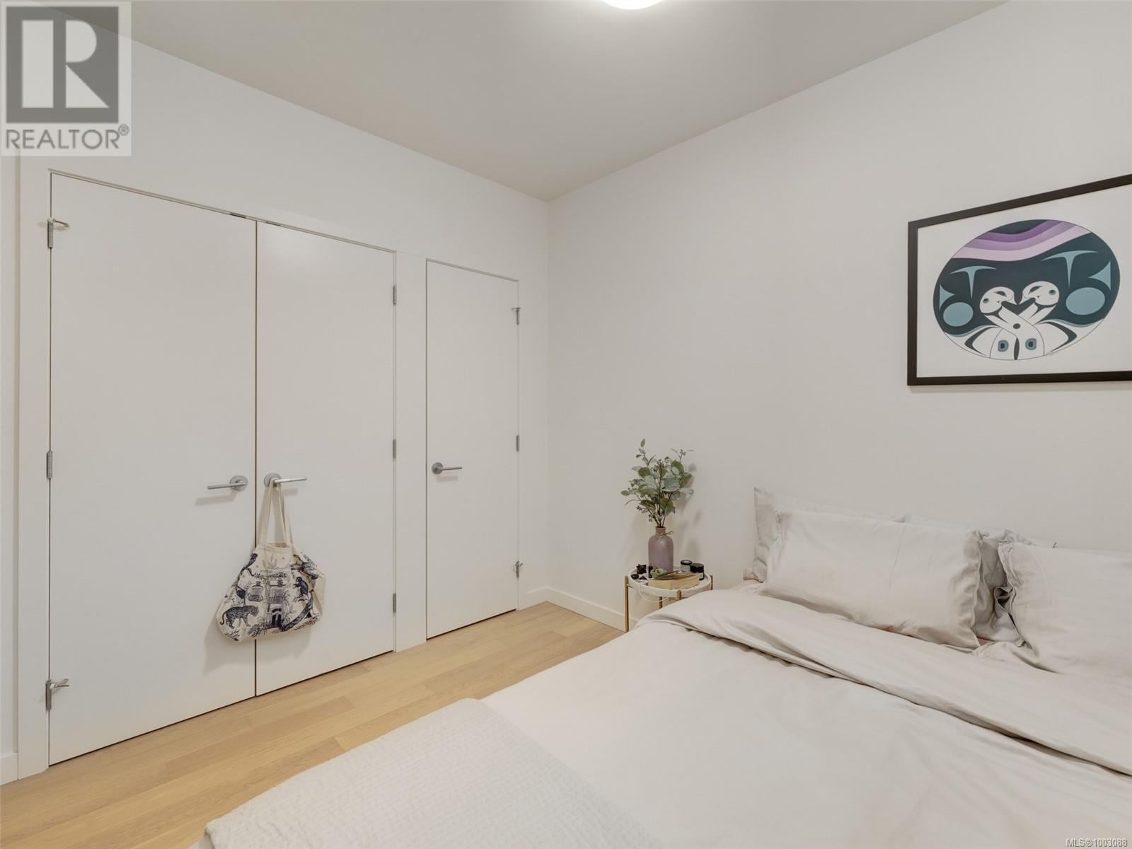 104 530 Michigan St, Victoria, British Columbia  V8V 0G2 - Photo 3 - 1003088