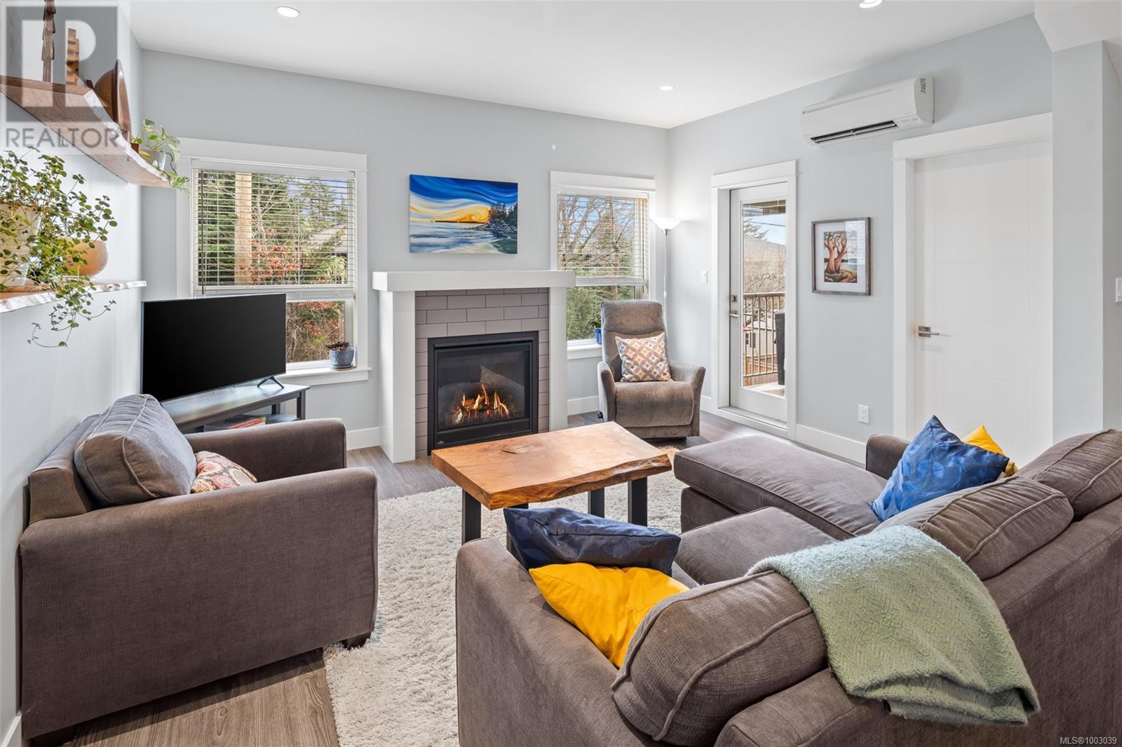 4 2923 Shelbourne St, Victoria, British Columbia
