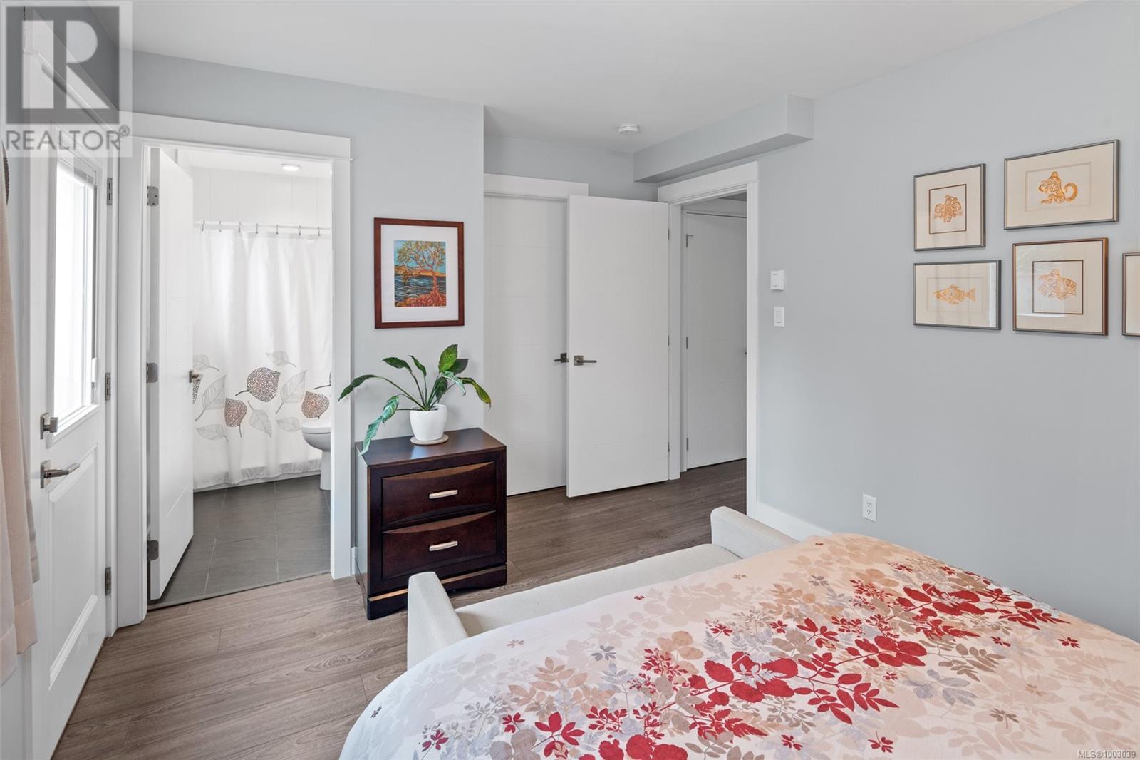 4 2923 Shelbourne St, Victoria, British Columbia  V8R 4M7 - Photo 26 - 1003039