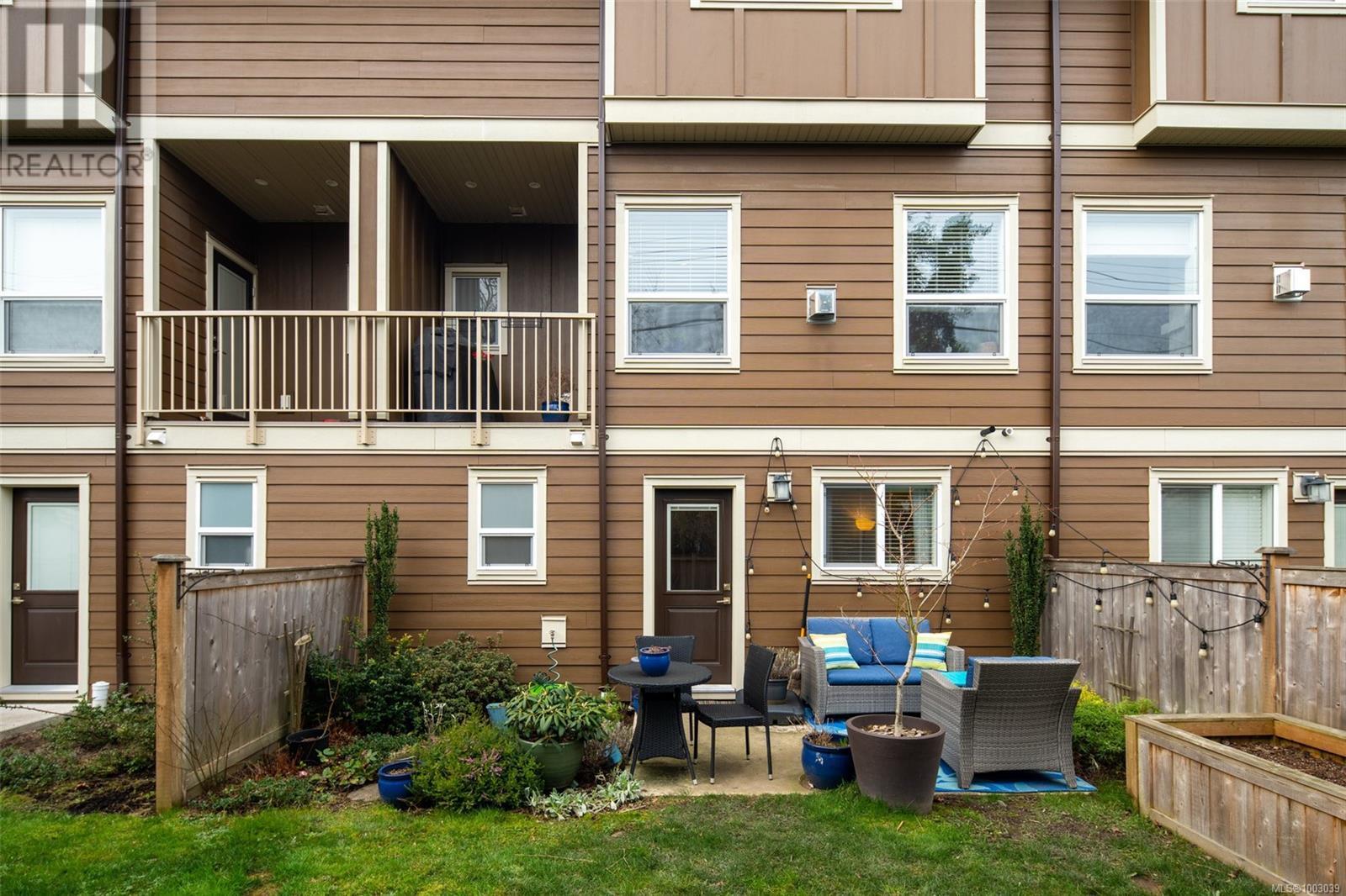 4 2923 Shelbourne St, Victoria, British Columbia  V8R 4M7 - Photo 33 - 1003039