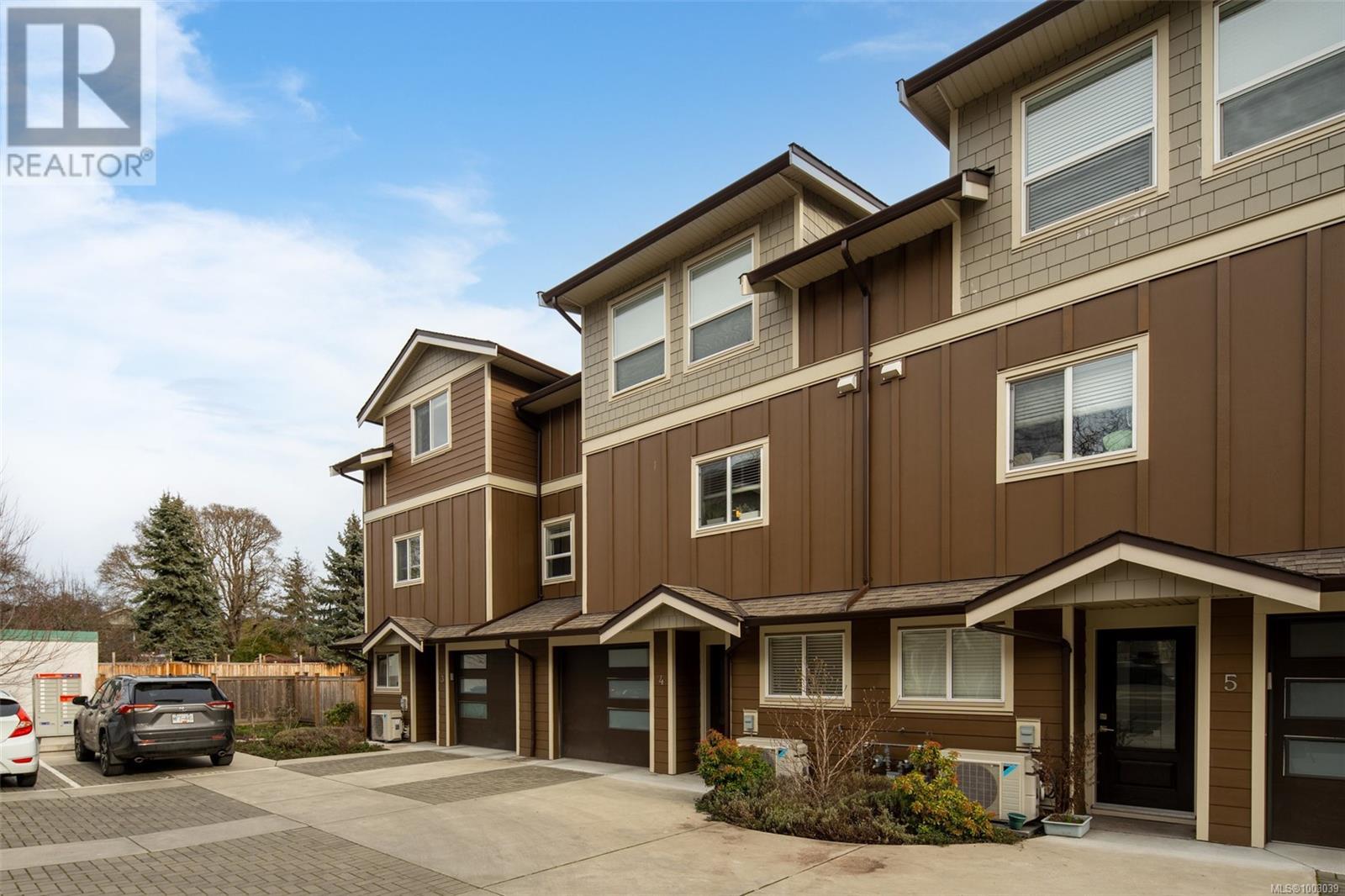 4 2923 Shelbourne St, Victoria, British Columbia  V8R 4M7 - Photo 41 - 1003039