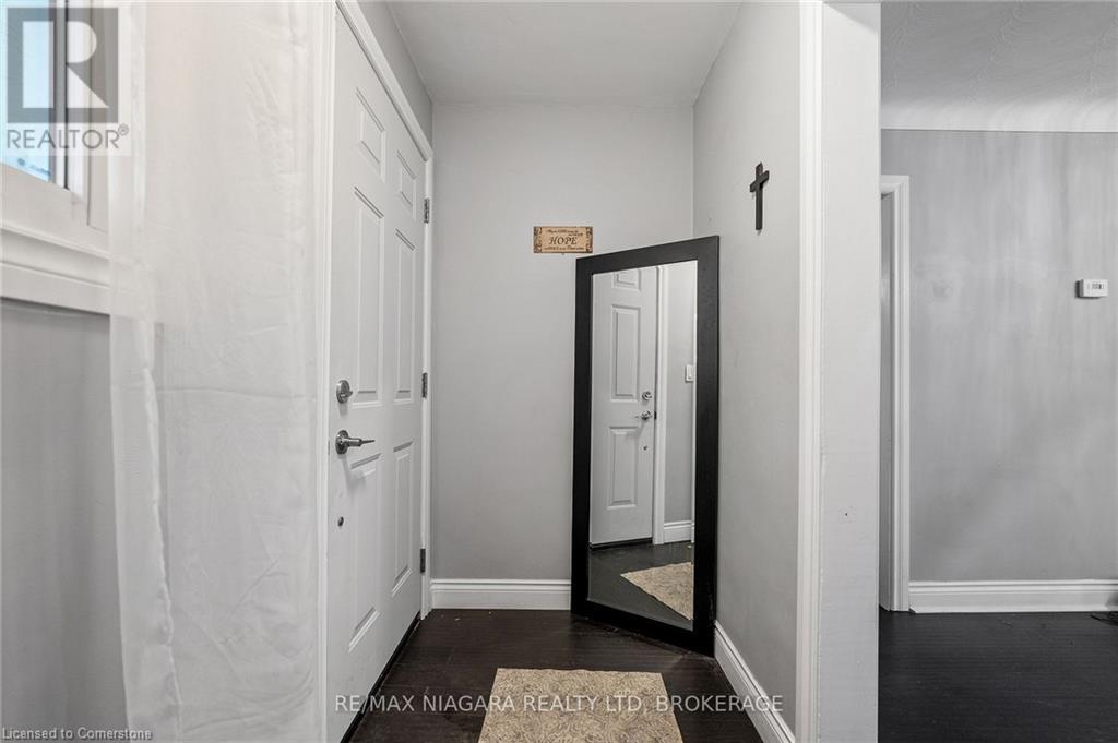 67 West Street N, Thorold, Ontario  L2V 2S4 - Photo 4 - 40740037