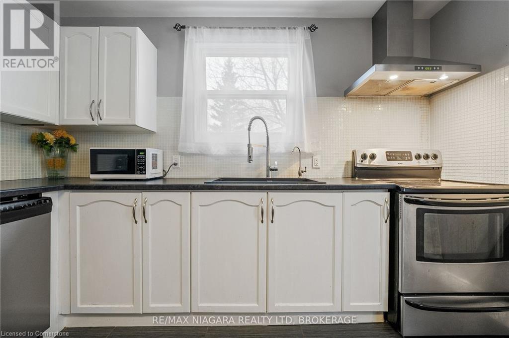 67 West Street N, Thorold, Ontario  L2V 2S4 - Photo 8 - 40740037