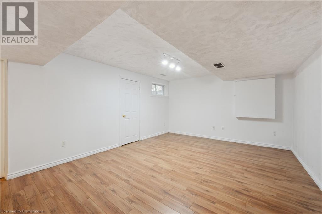 60 Camm Crescent, Guelph, Ontario  N1L 1K2 - Photo 28 - 40740032