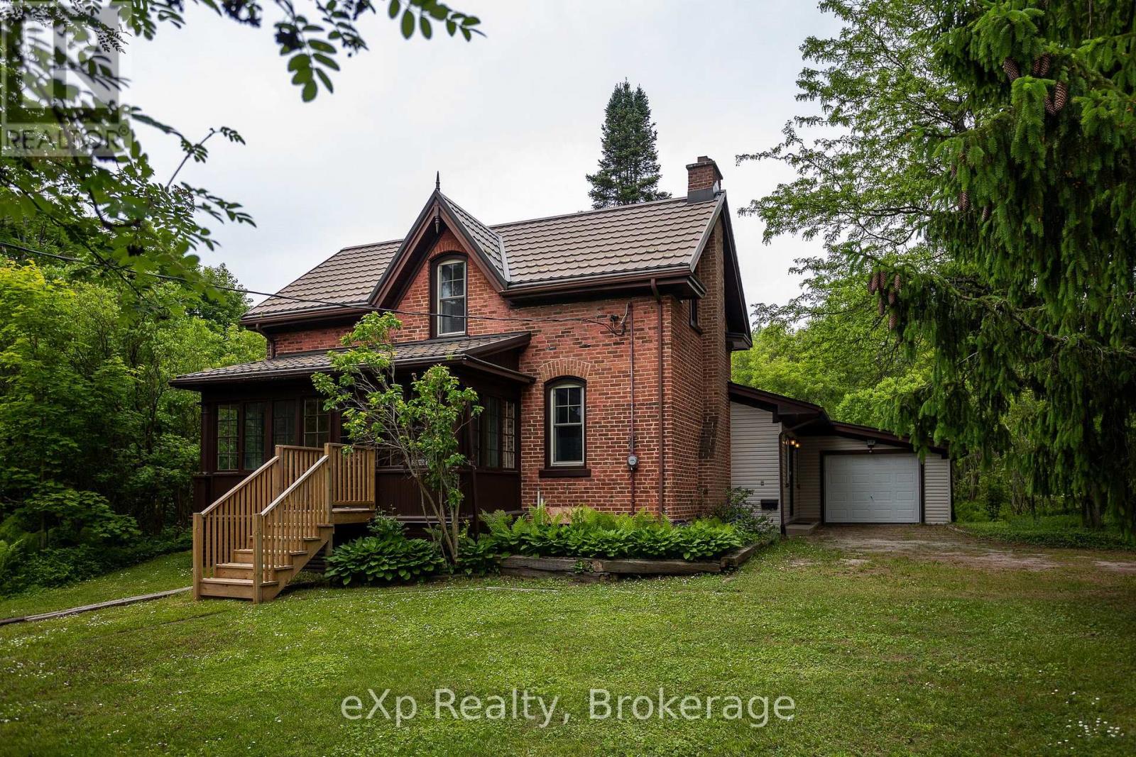 64 GARAFRAXA STREET, Chatsworth, Ontario