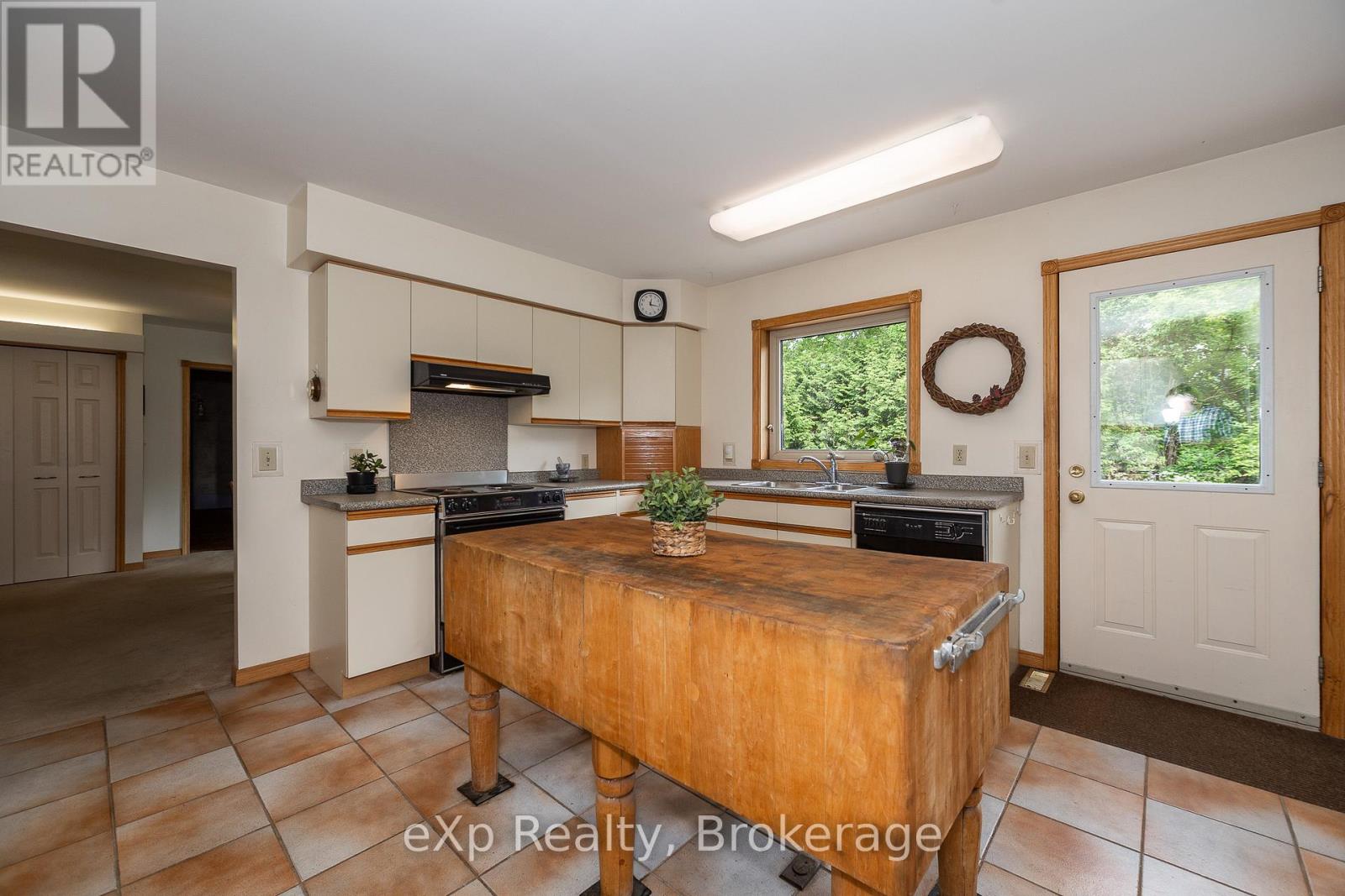 64 Garafraxa Street, Chatsworth, Ontario  N0H 1G0 - Photo 10 - X12212633
