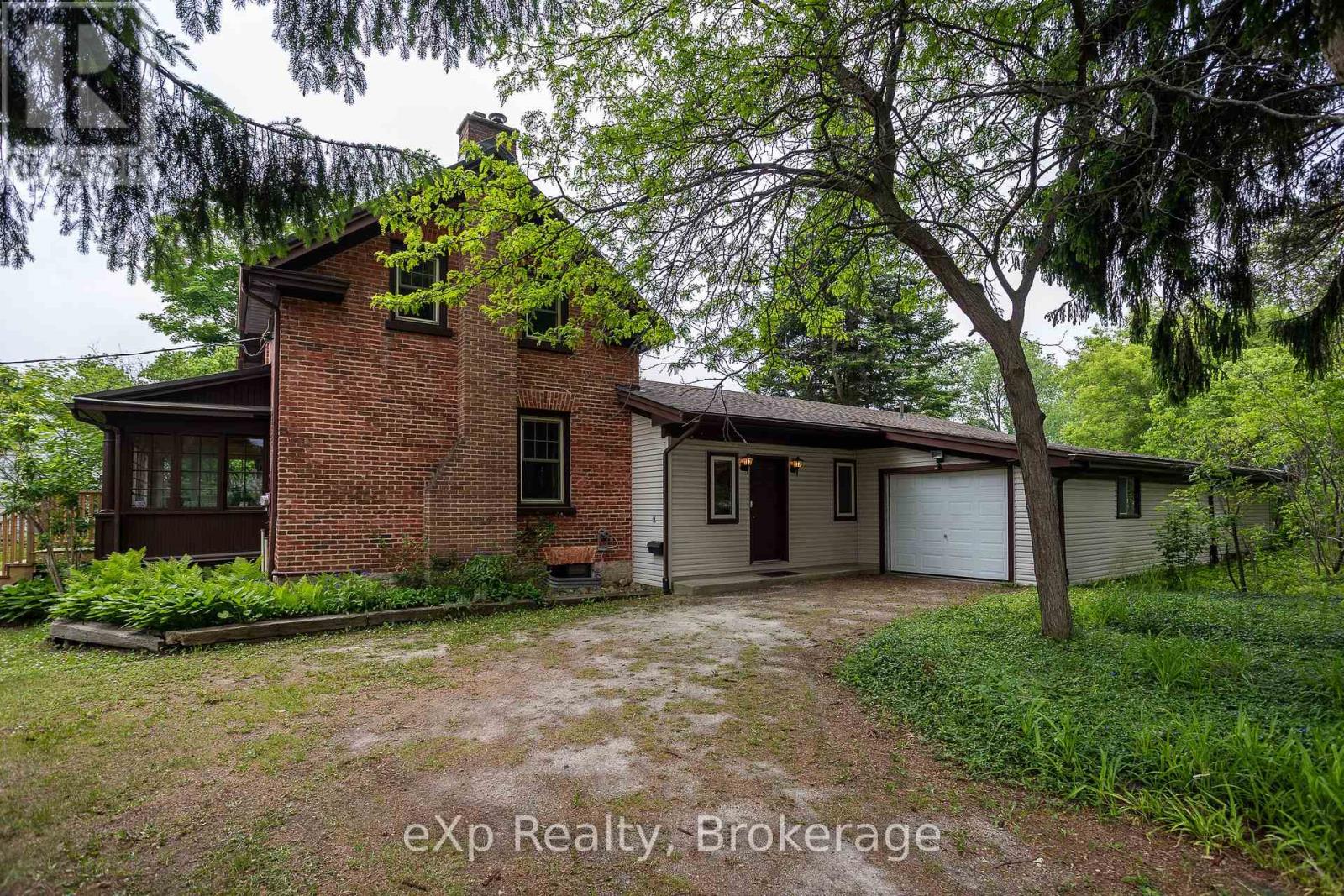 64 Garafraxa Street, Chatsworth, Ontario  N0H 1G0 - Photo 2 - X12212633