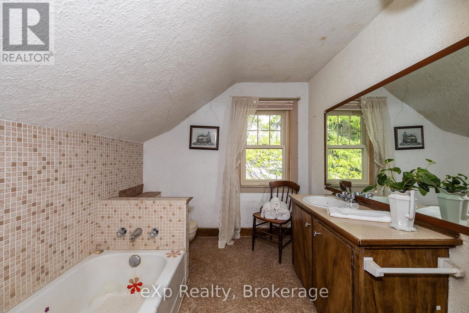 64 Garafraxa Street, Chatsworth, Ontario  N0H 1G0 - Photo 30 - X12212633