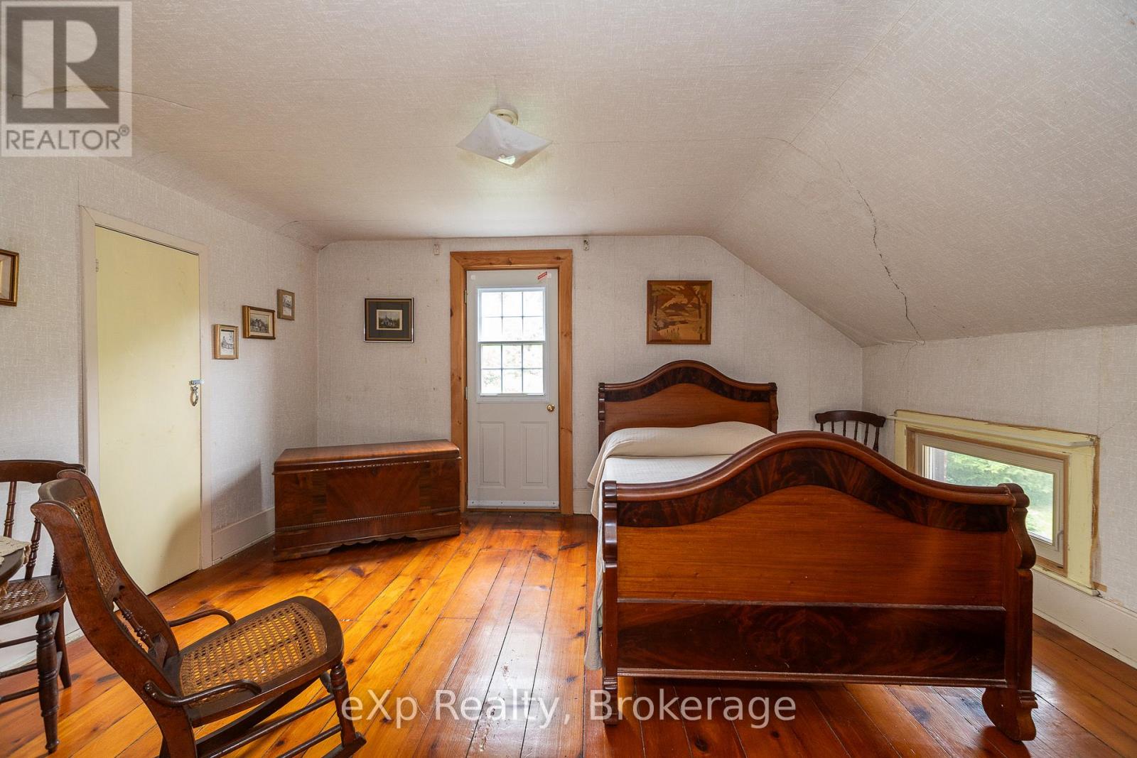 64 Garafraxa Street, Chatsworth, Ontario  N0H 1G0 - Photo 31 - X12212633