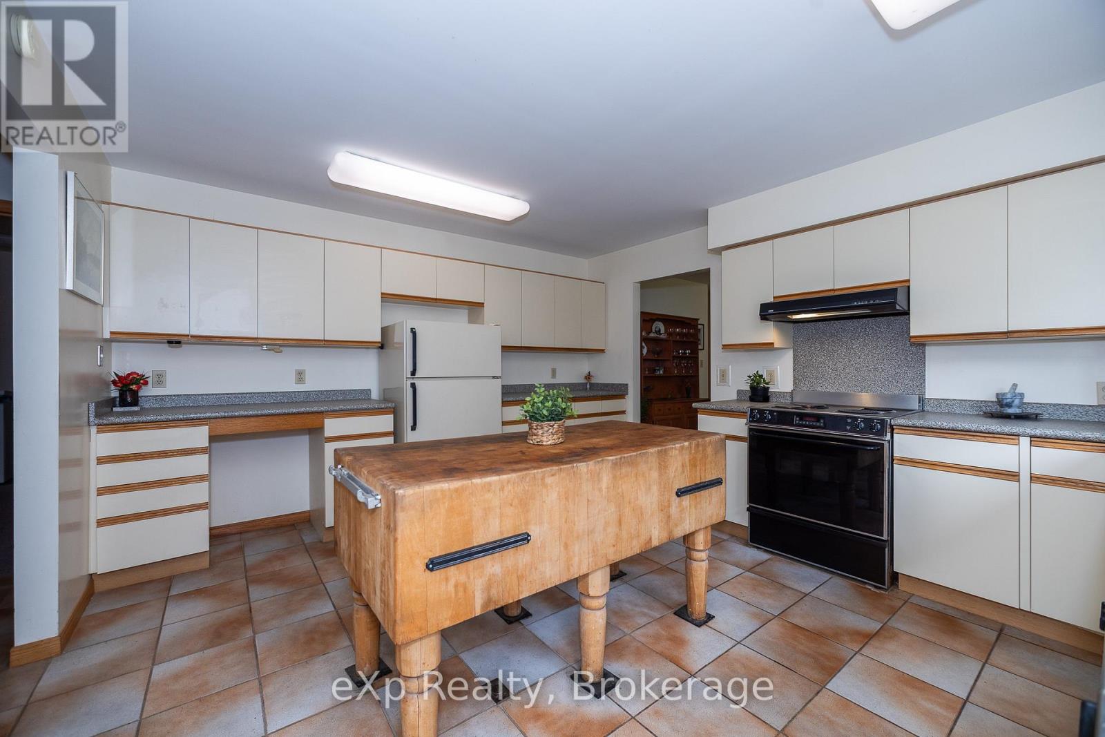64 Garafraxa Street, Chatsworth, Ontario  N0H 1G0 - Photo 9 - X12212633