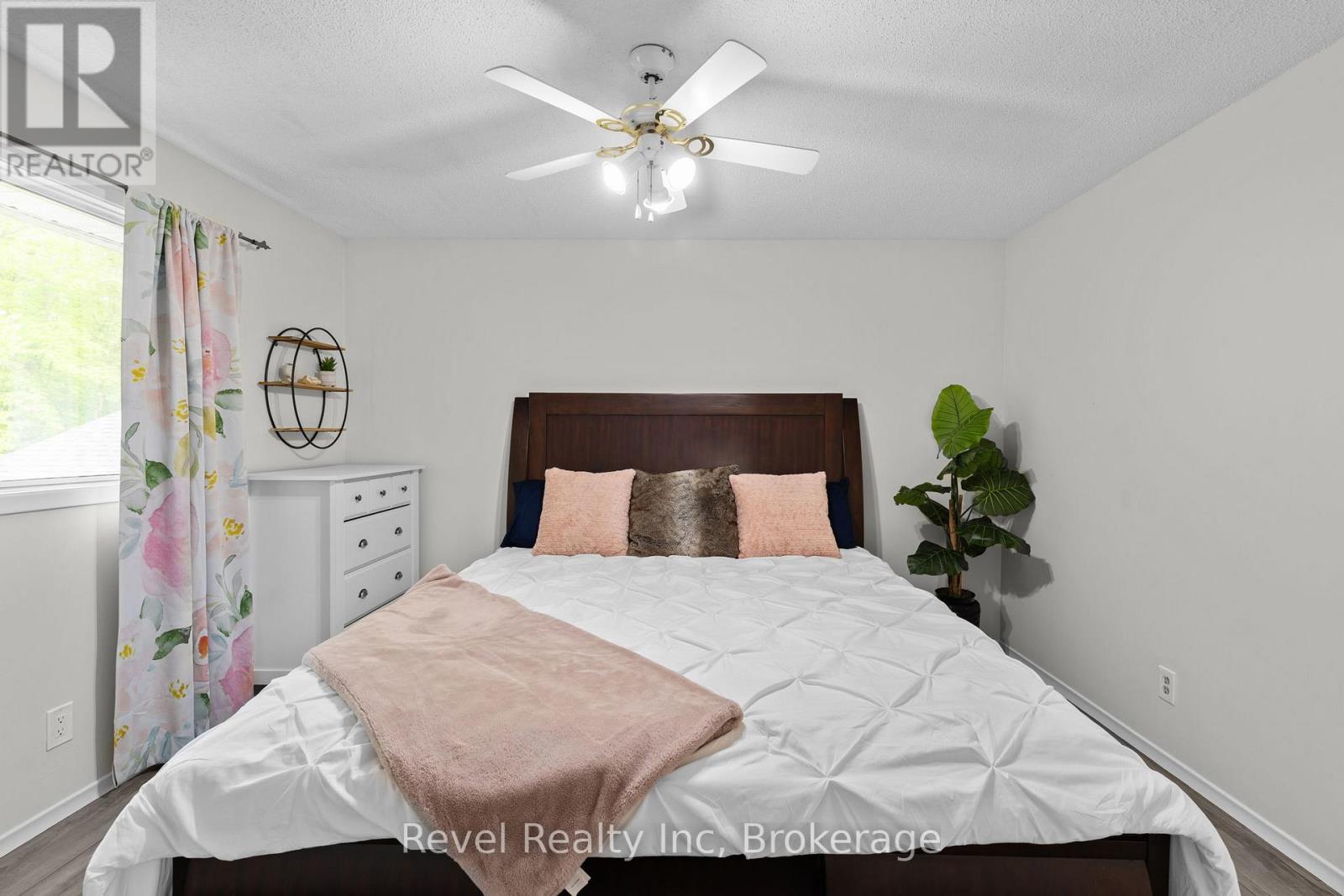35 Macklaim Drive, Parry Sound, Ontario  P2A 2Z7 - Photo 13 - X12212661