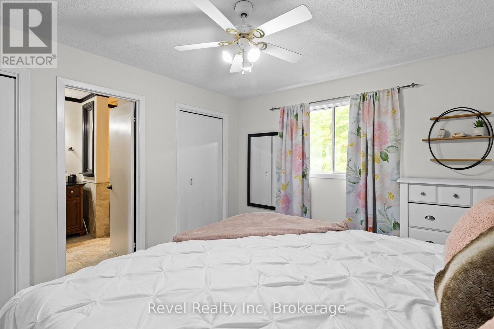 35 Macklaim Drive, Parry Sound, Ontario  P2A 2Z7 - Photo 14 - X12212661