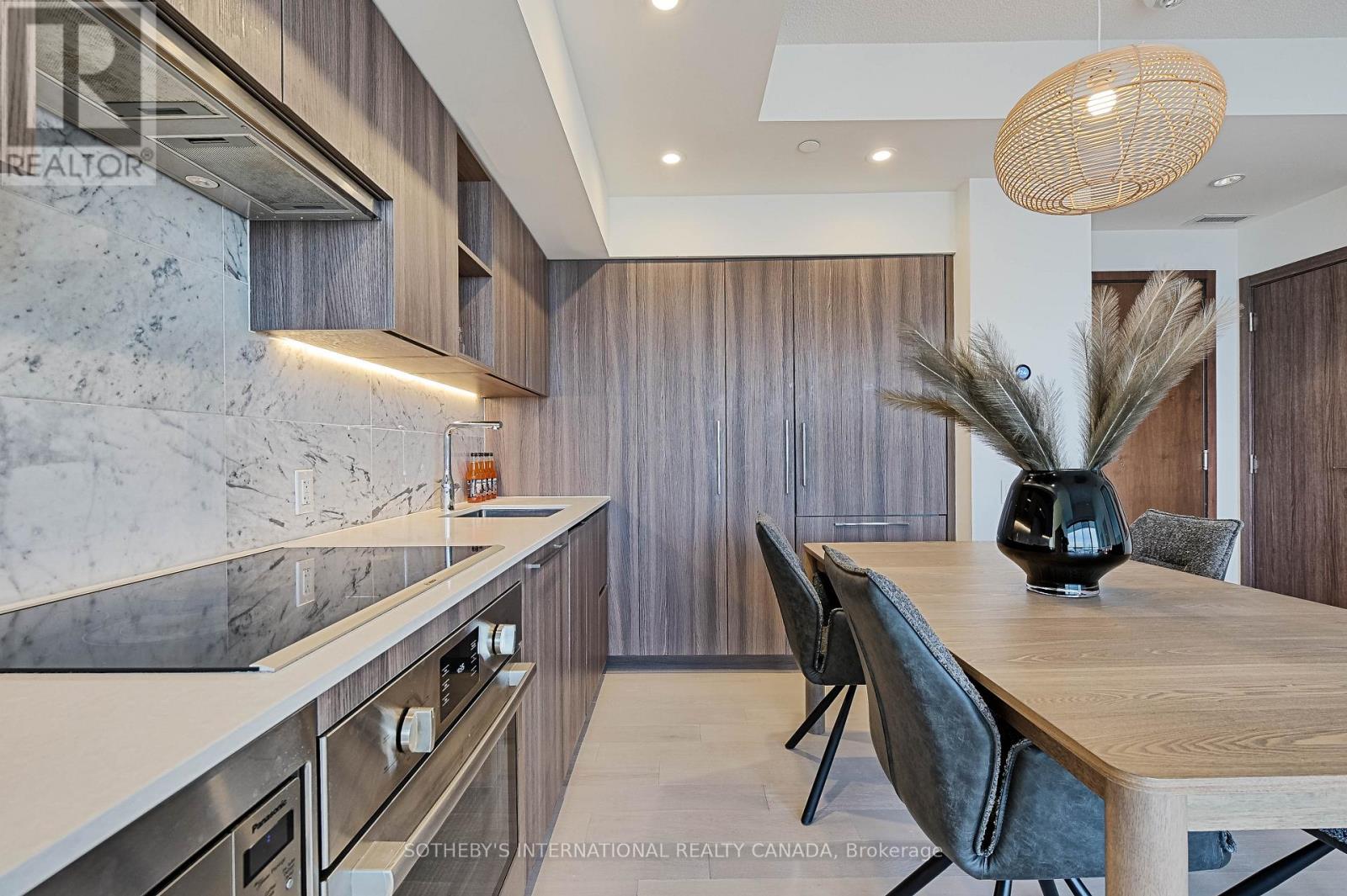 3602 - 17 Bathurst Street, Toronto (Waterfront Communities), Ontario  M5V 1A5 - Photo 10 - C12212350