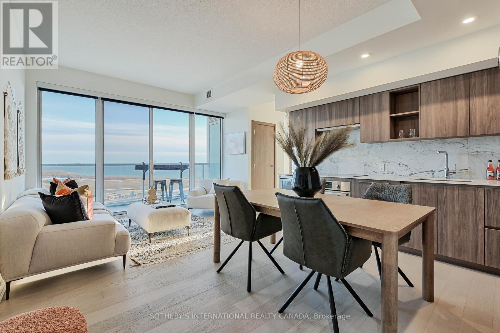 3602 - 17 Bathurst Street, Toronto (Waterfront Communities), Ontario  M5V 1A5 - Photo 6 - C12212350