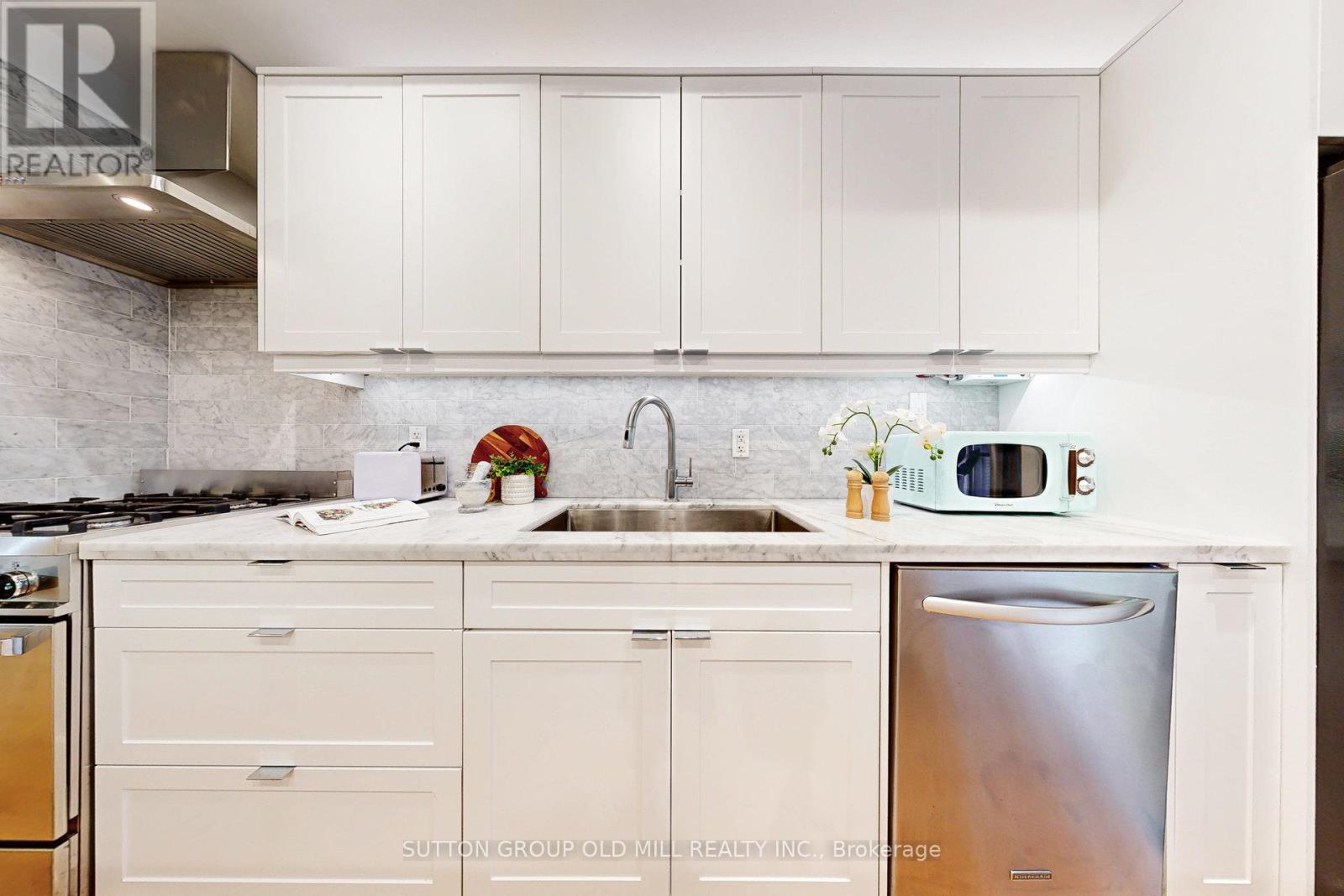 320 - 62 Niagara Street, Toronto (Niagara), Ontario  M5V 1C5 - Photo 14 - C12212353