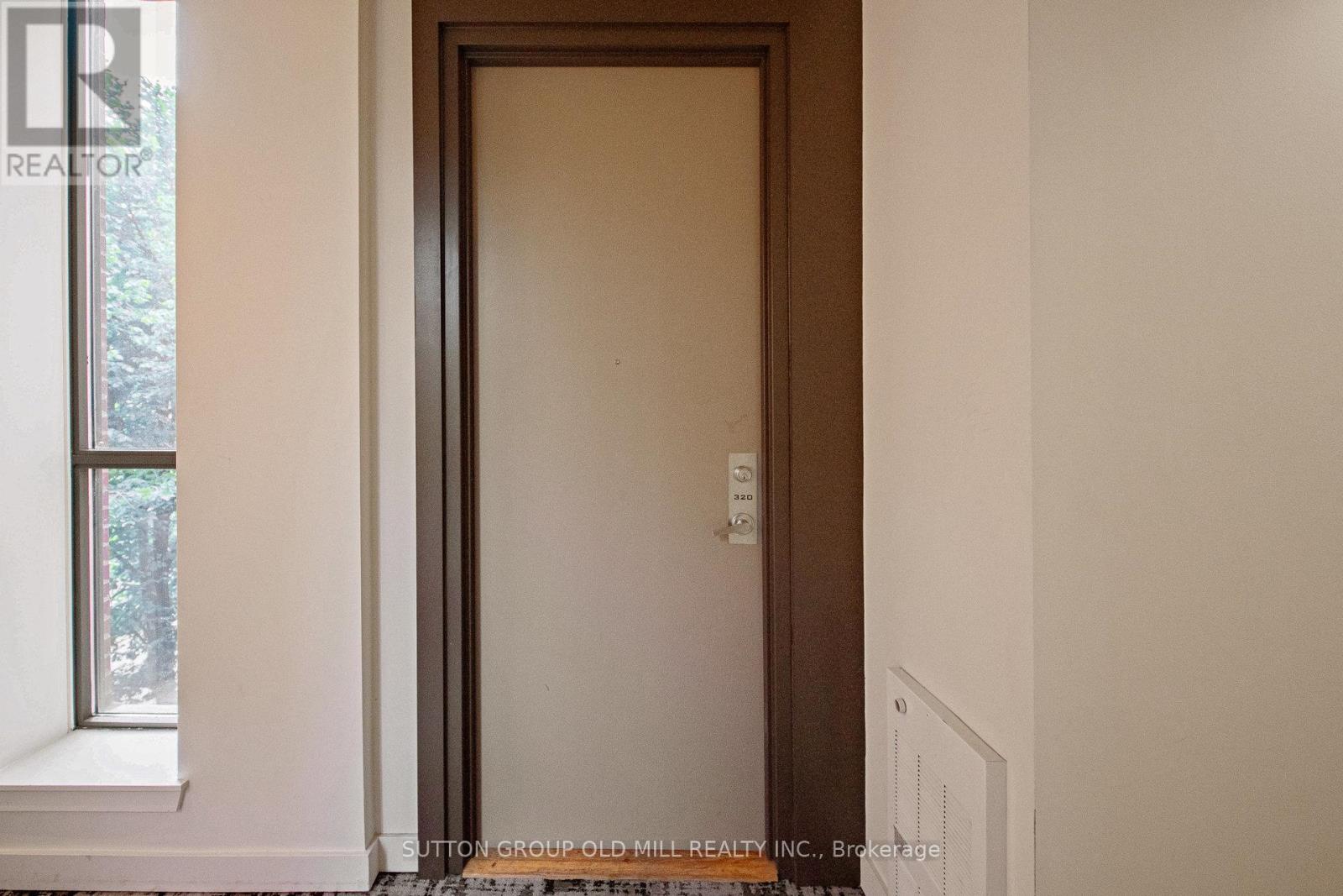 320 - 62 Niagara Street, Toronto (Niagara), Ontario  M5V 1C5 - Photo 3 - C12212353