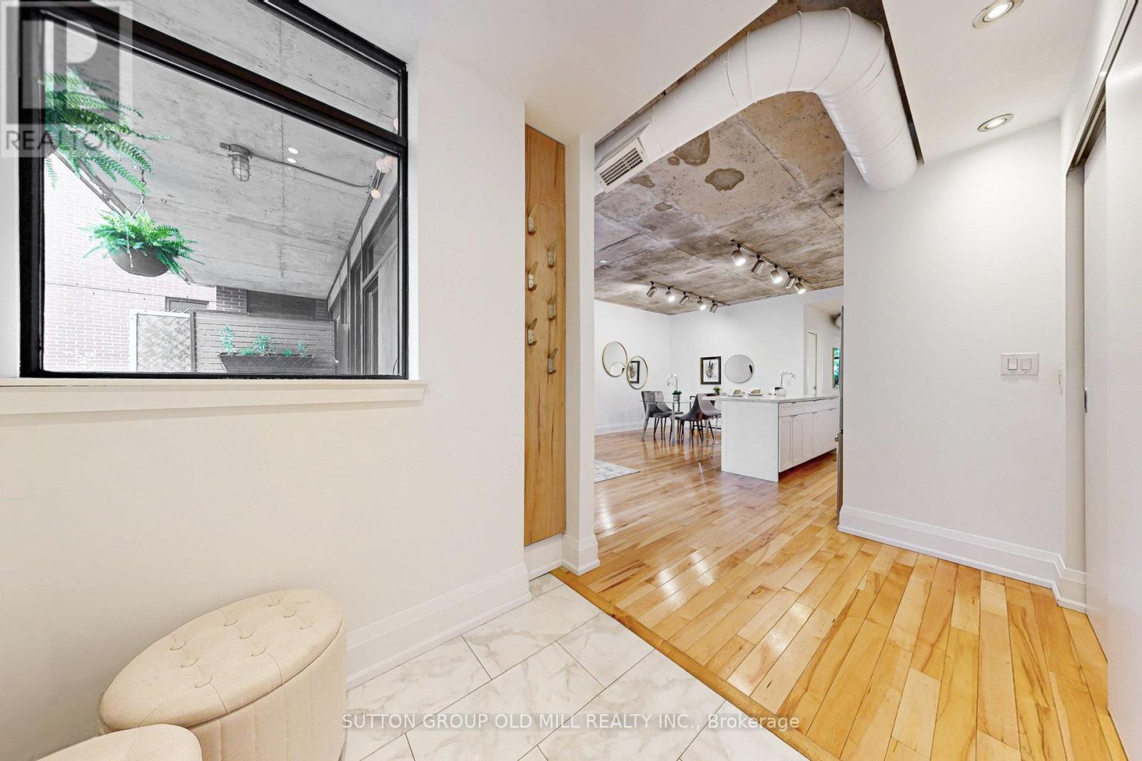 320 - 62 Niagara Street, Toronto (Niagara), Ontario  M5V 1C5 - Photo 5 - C12212353