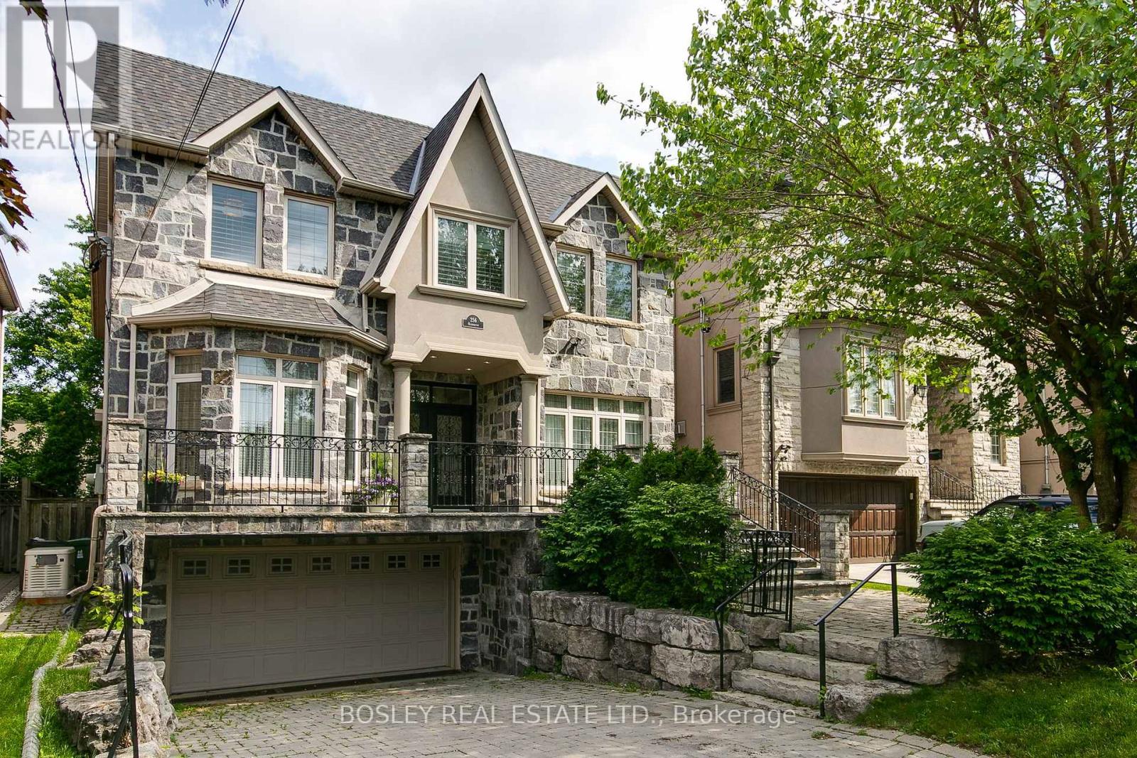256 Haddington Avenue, Toronto (Bedford Park-Nortown), Ontario  M5M 2P9 - Photo 2 - C12212364