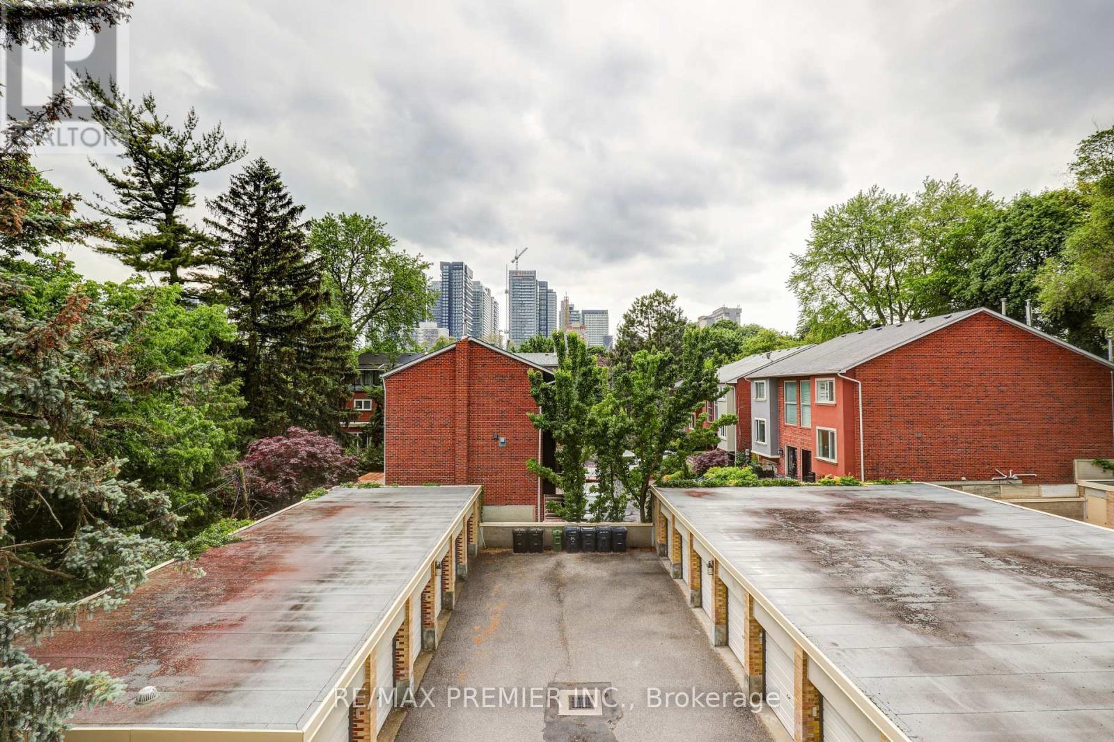 9 - 8 Corinth Gardens, Toronto (Mount Pleasant East), Ontario  M4P 2N5 - Photo 14 - C12212369