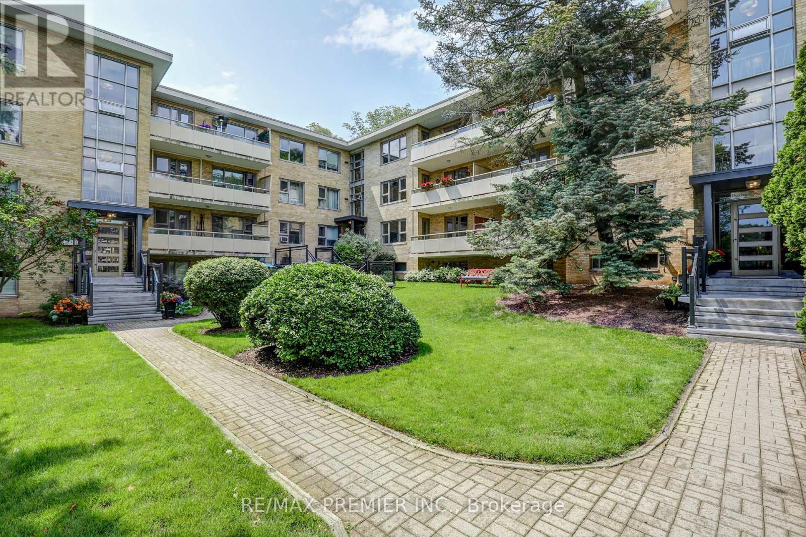 9 - 8 Corinth Gardens, Toronto (Mount Pleasant East), Ontario  M4P 2N5 - Photo 2 - C12212369