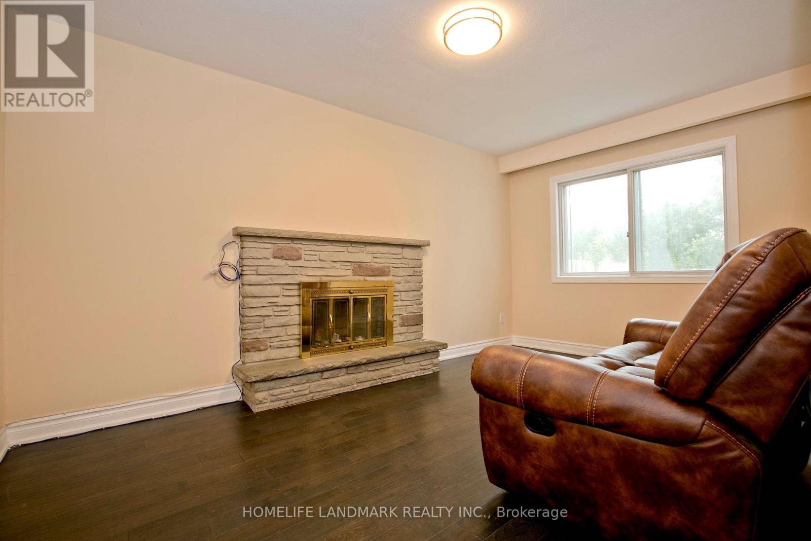 157 Pleasant View Drive, Toronto (Pleasant View), Ontario  M2J 3R3 - Photo 14 - C12212380