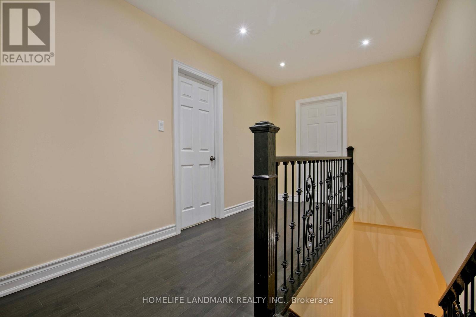 157 Pleasant View Drive, Toronto (Pleasant View), Ontario  M2J 3R3 - Photo 17 - C12212380