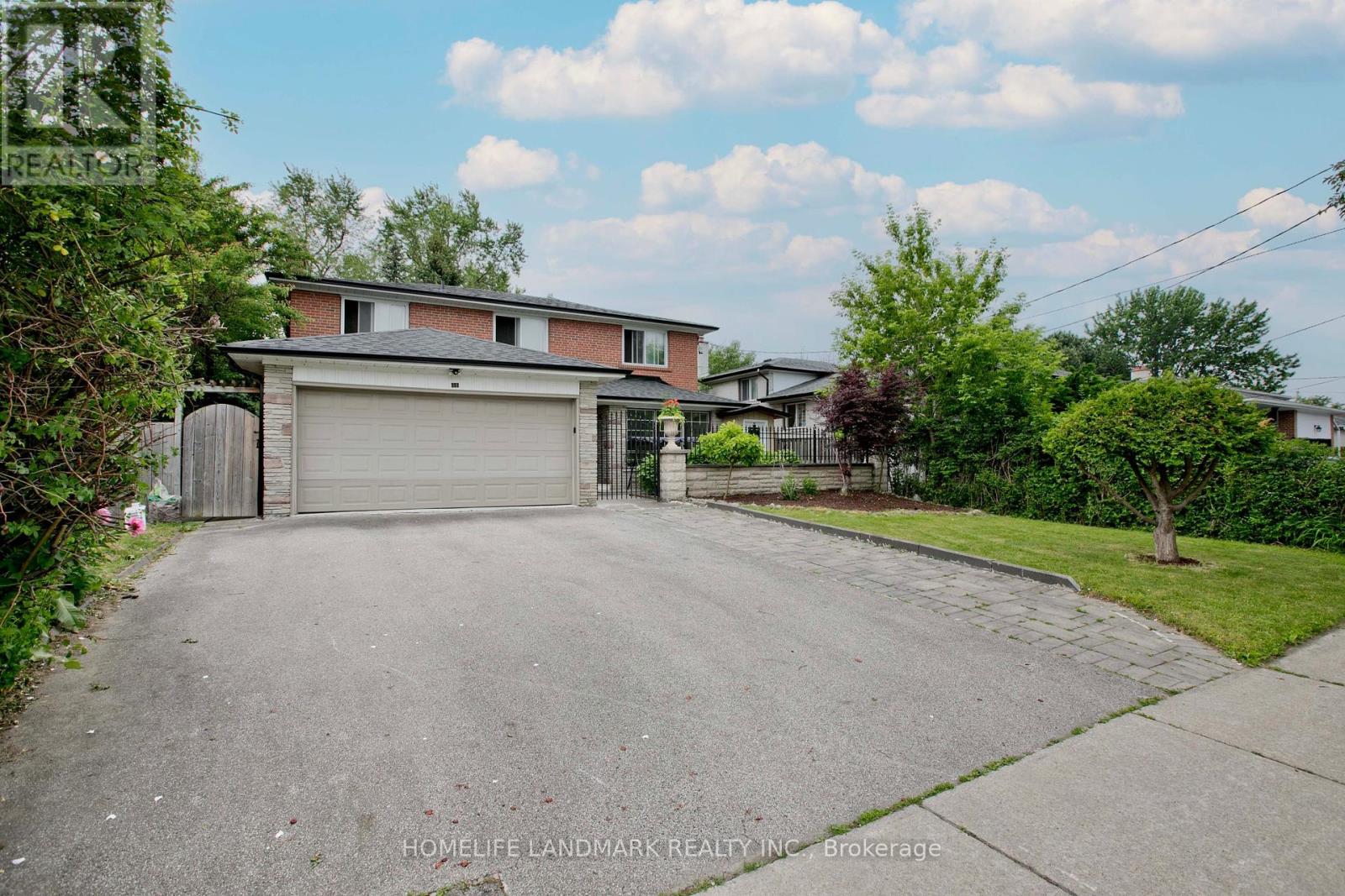 157 Pleasant View Drive, Toronto (Pleasant View), Ontario  M2J 3R3 - Photo 2 - C12212380