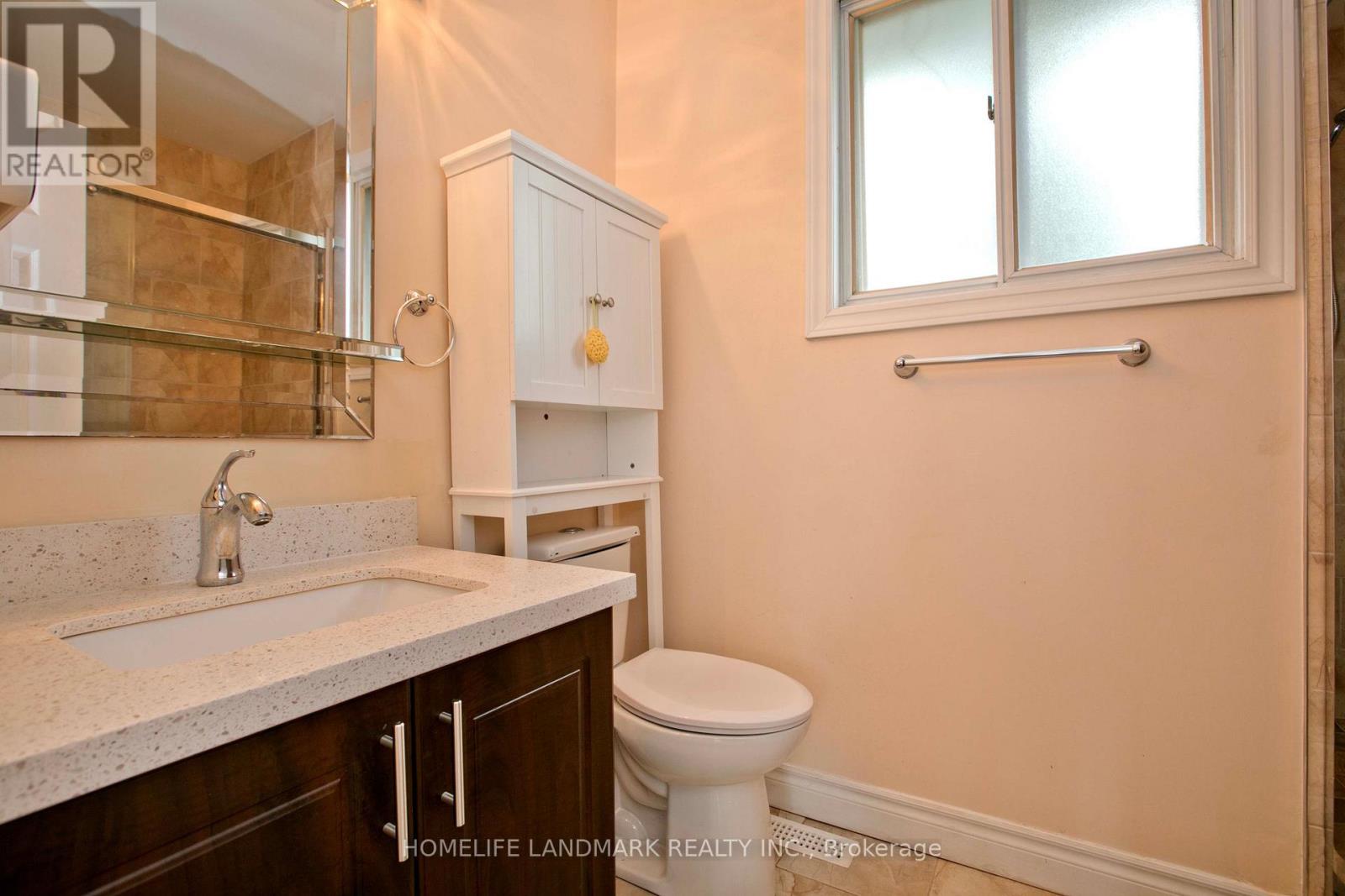 157 Pleasant View Drive, Toronto (Pleasant View), Ontario  M2J 3R3 - Photo 25 - C12212380
