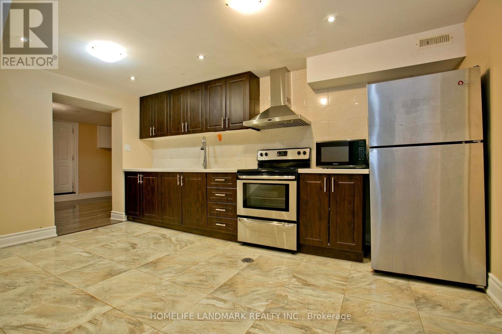 157 Pleasant View Drive, Toronto (Pleasant View), Ontario  M2J 3R3 - Photo 29 - C12212380