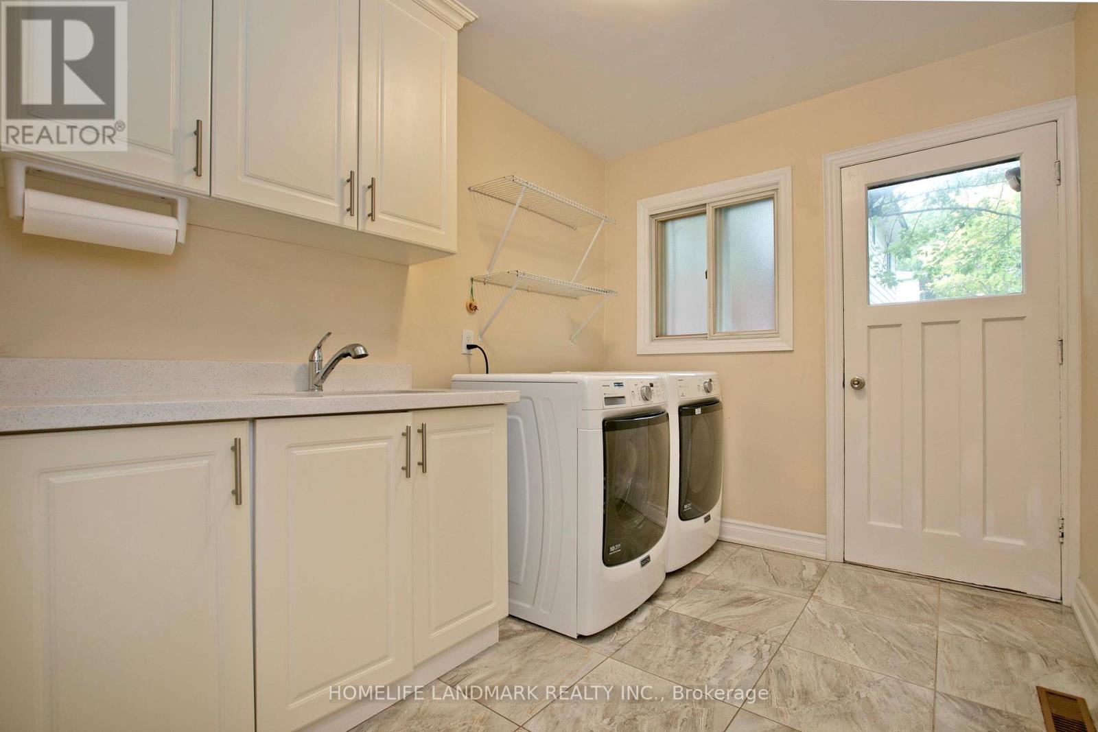 157 Pleasant View Drive, Toronto (Pleasant View), Ontario  M2J 3R3 - Photo 34 - C12212380