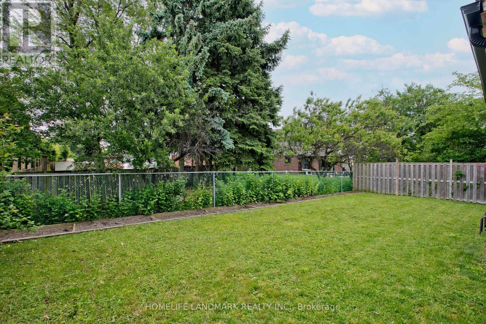 157 Pleasant View Drive, Toronto (Pleasant View), Ontario  M2J 3R3 - Photo 37 - C12212380