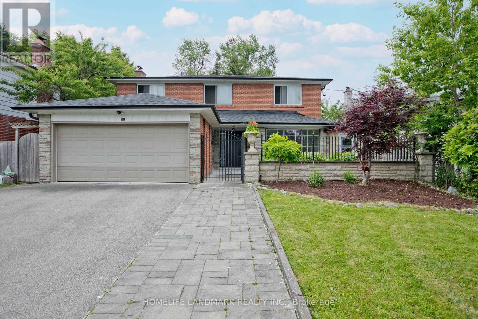 157 Pleasant View Drive, Toronto (Pleasant View), Ontario  M2J 3R3 - Photo 5 - C12212380