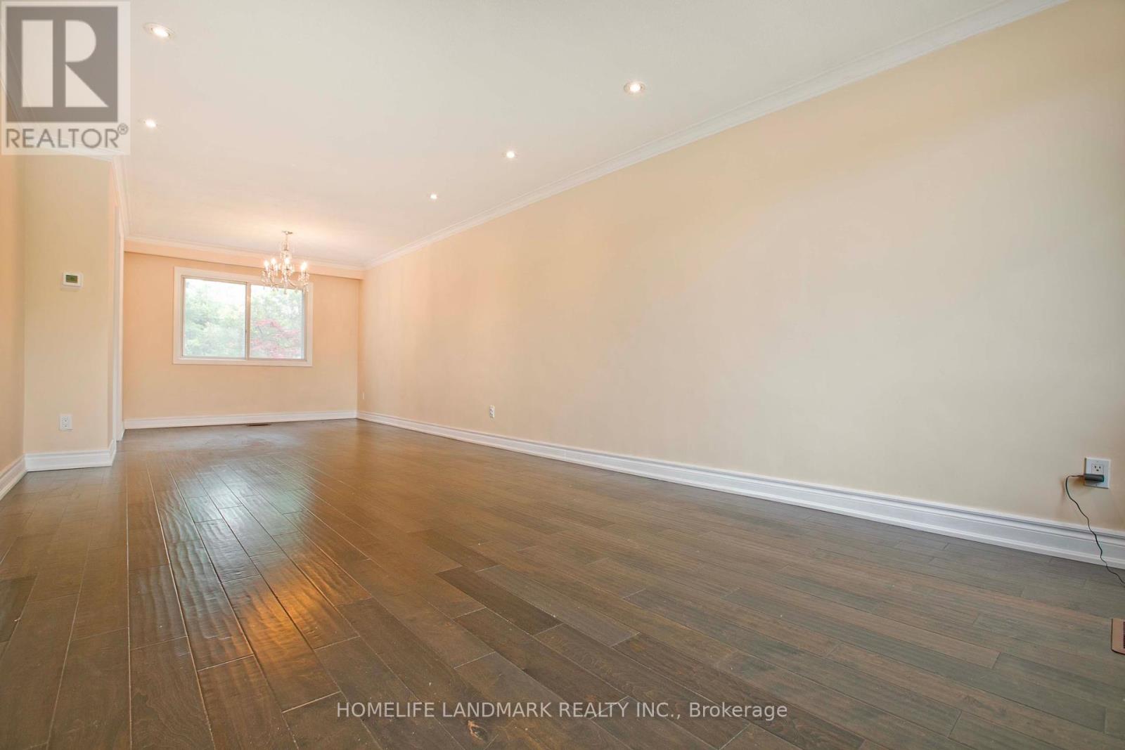 157 Pleasant View Drive, Toronto (Pleasant View), Ontario  M2J 3R3 - Photo 7 - C12212380