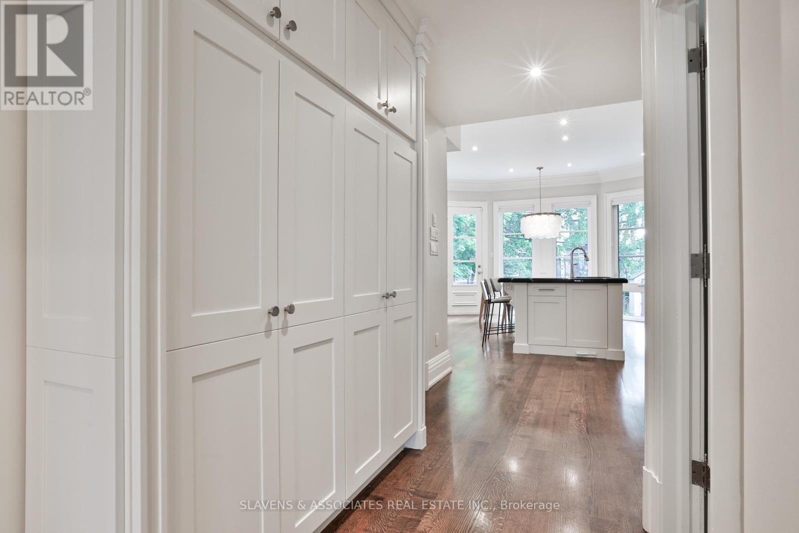 317 Richview Avenue, Toronto (Forest Hill South), Ontario  M5P 3G4 - Photo 12 - C12212428