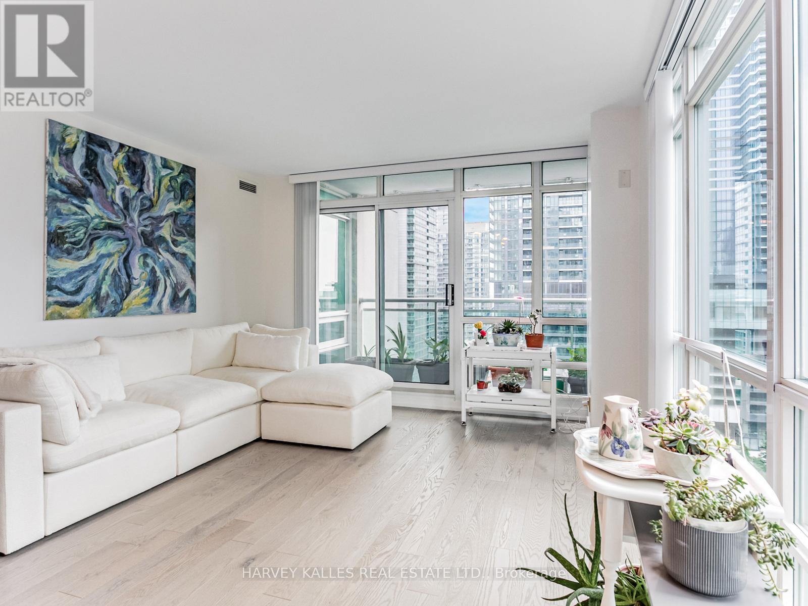 1810 - 381 Front Street W, Toronto (Waterfront Communities), Ontario  M5V 3R8 - Photo 14 - C12212476